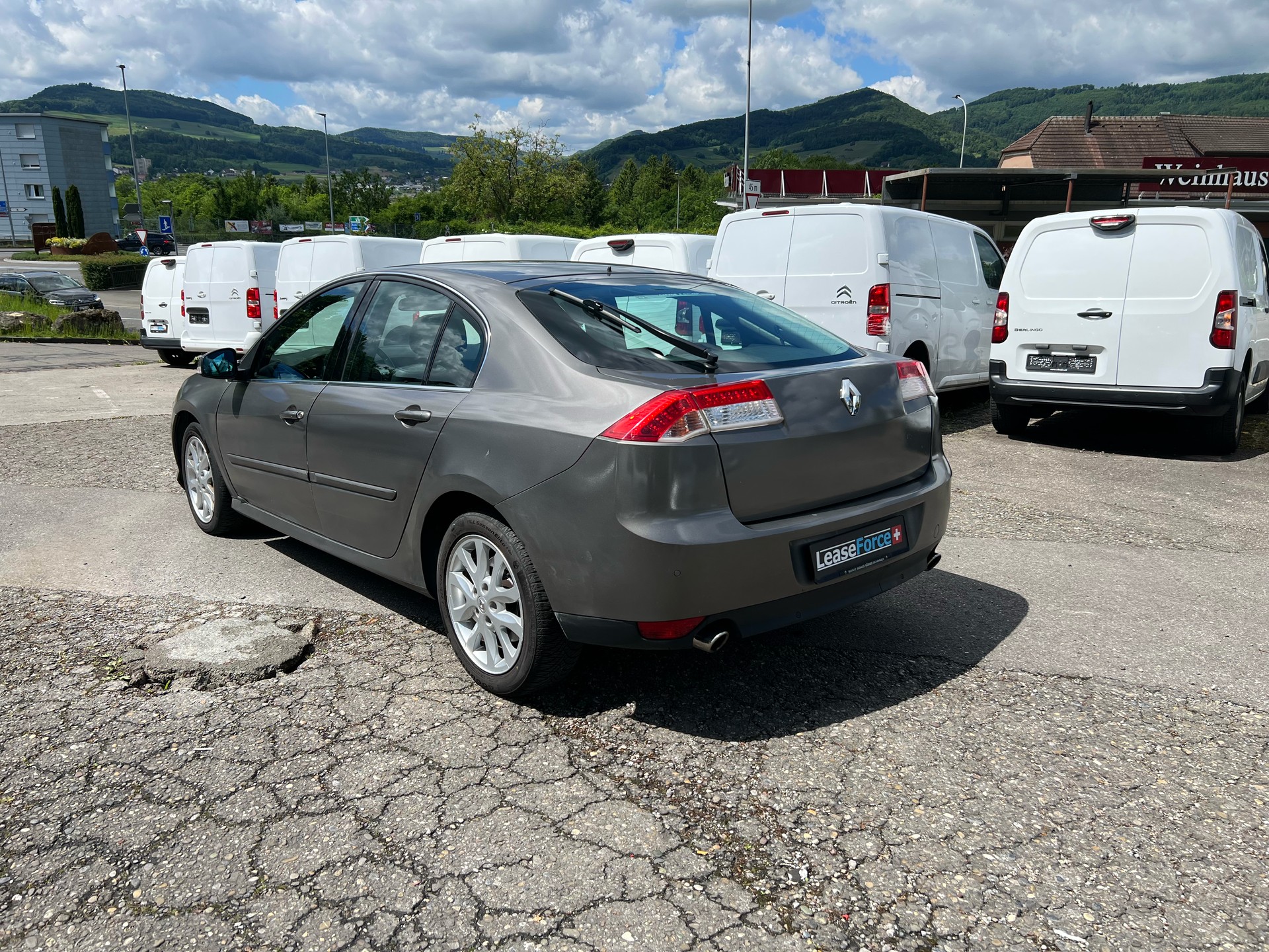 RENAULT Laguna 2.0 dCi Dynamique Automatic-image-1