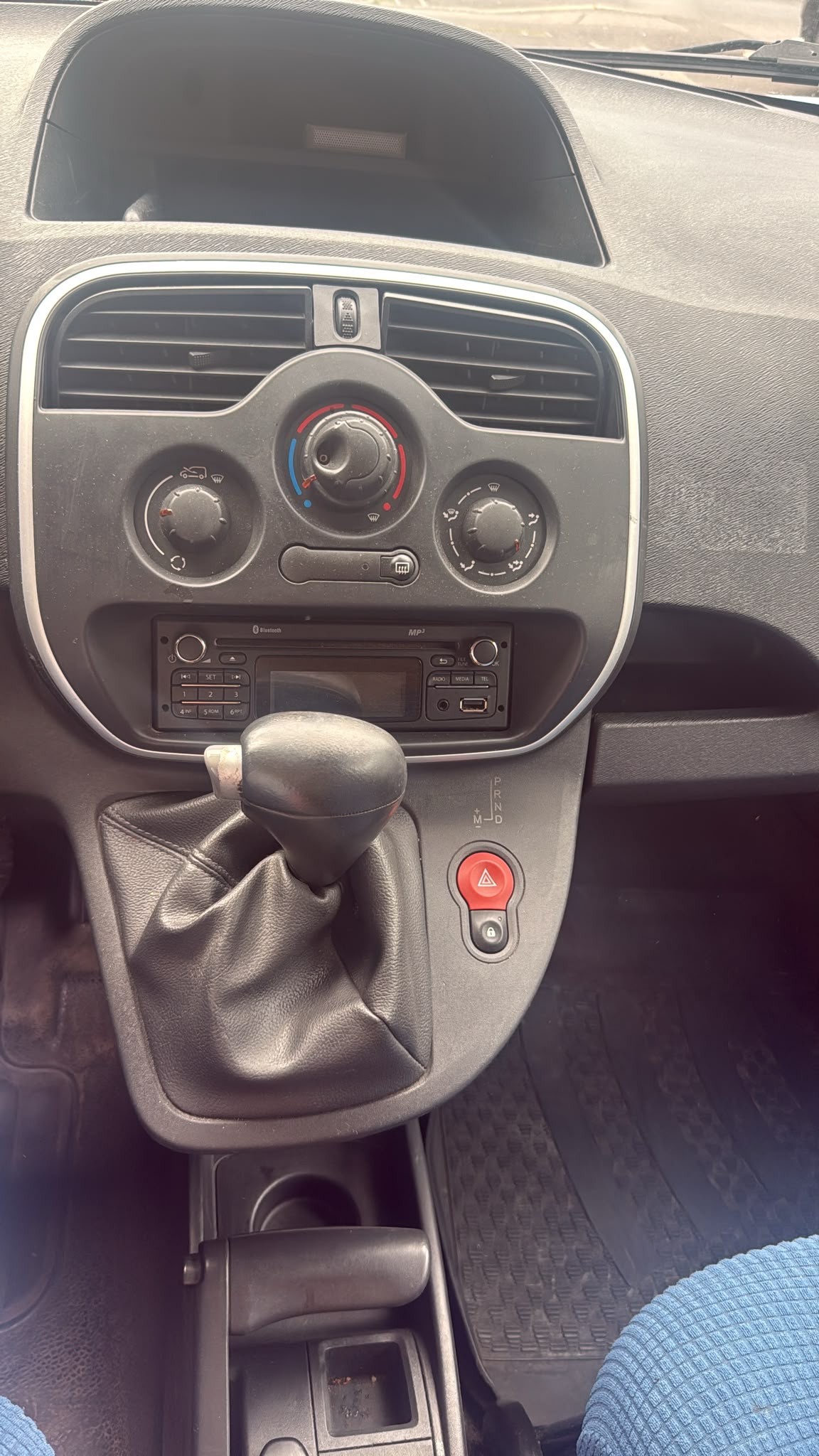 RENAULT Kangoo Medium 1.6 105 Business A-image-4