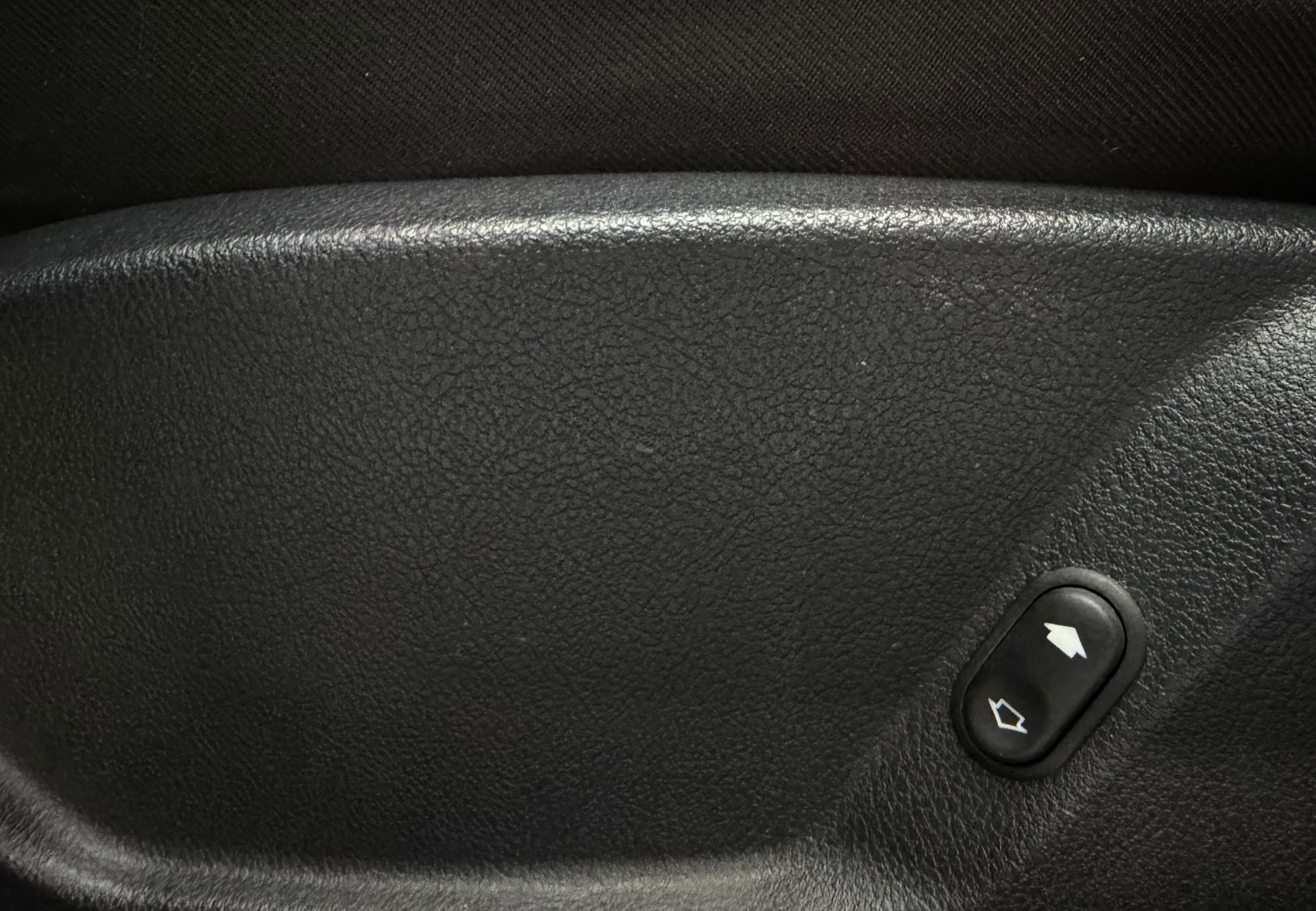 FORD Mondeo 2.0i 16V Titanium-image-6