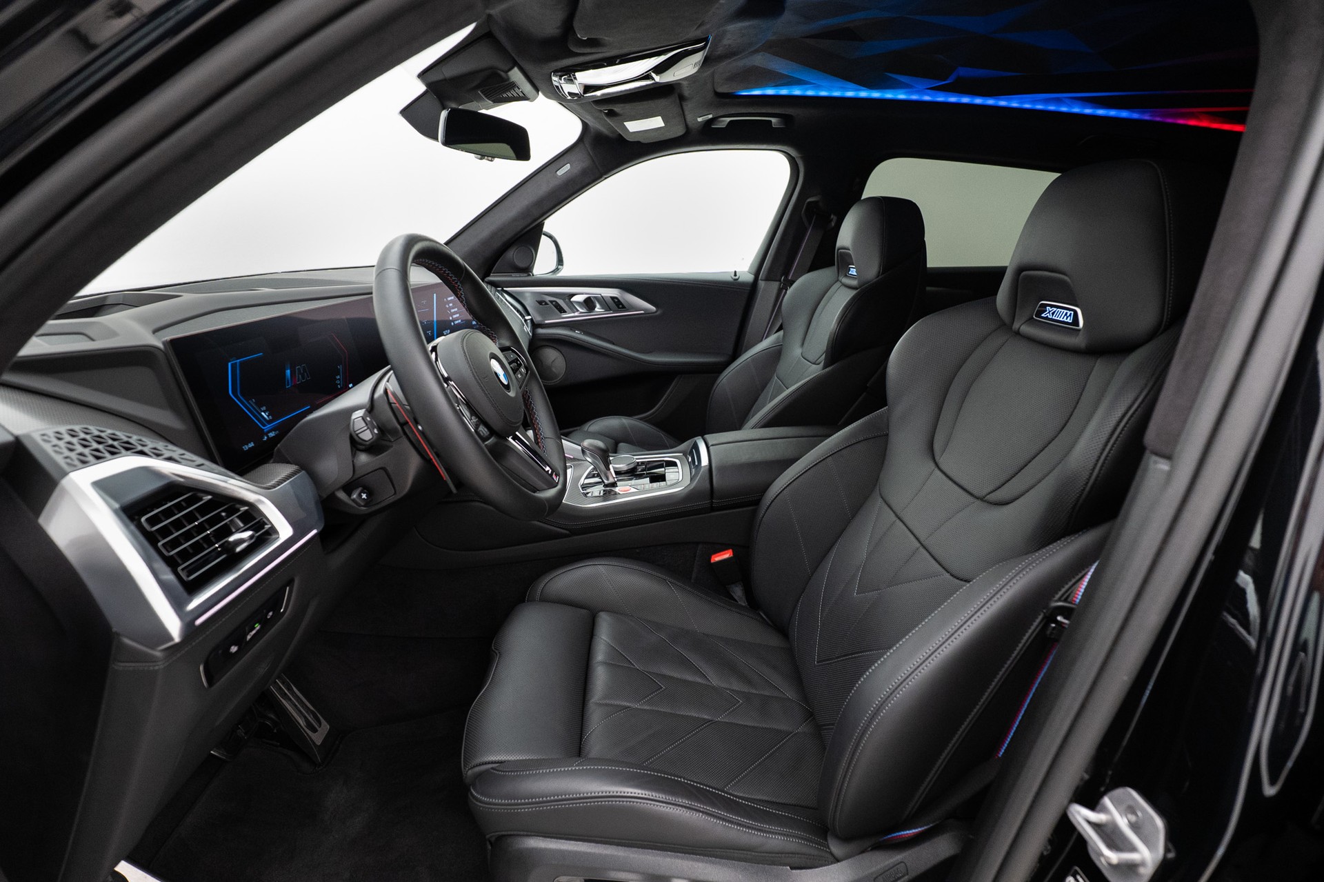 BMW XM xDrive PHEV Steptronic-image-6