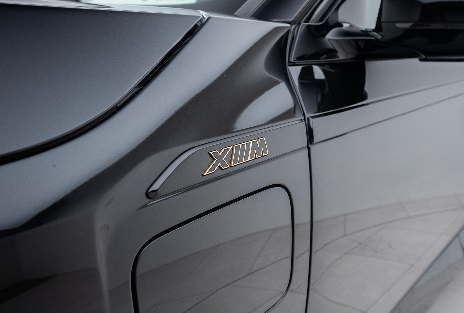 BMW XM xDrive PHEV Steptronic-image-16