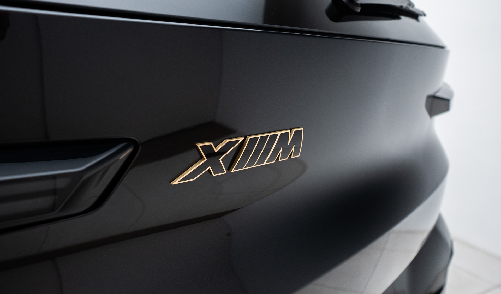 BMW XM xDrive PHEV Steptronic-image-19