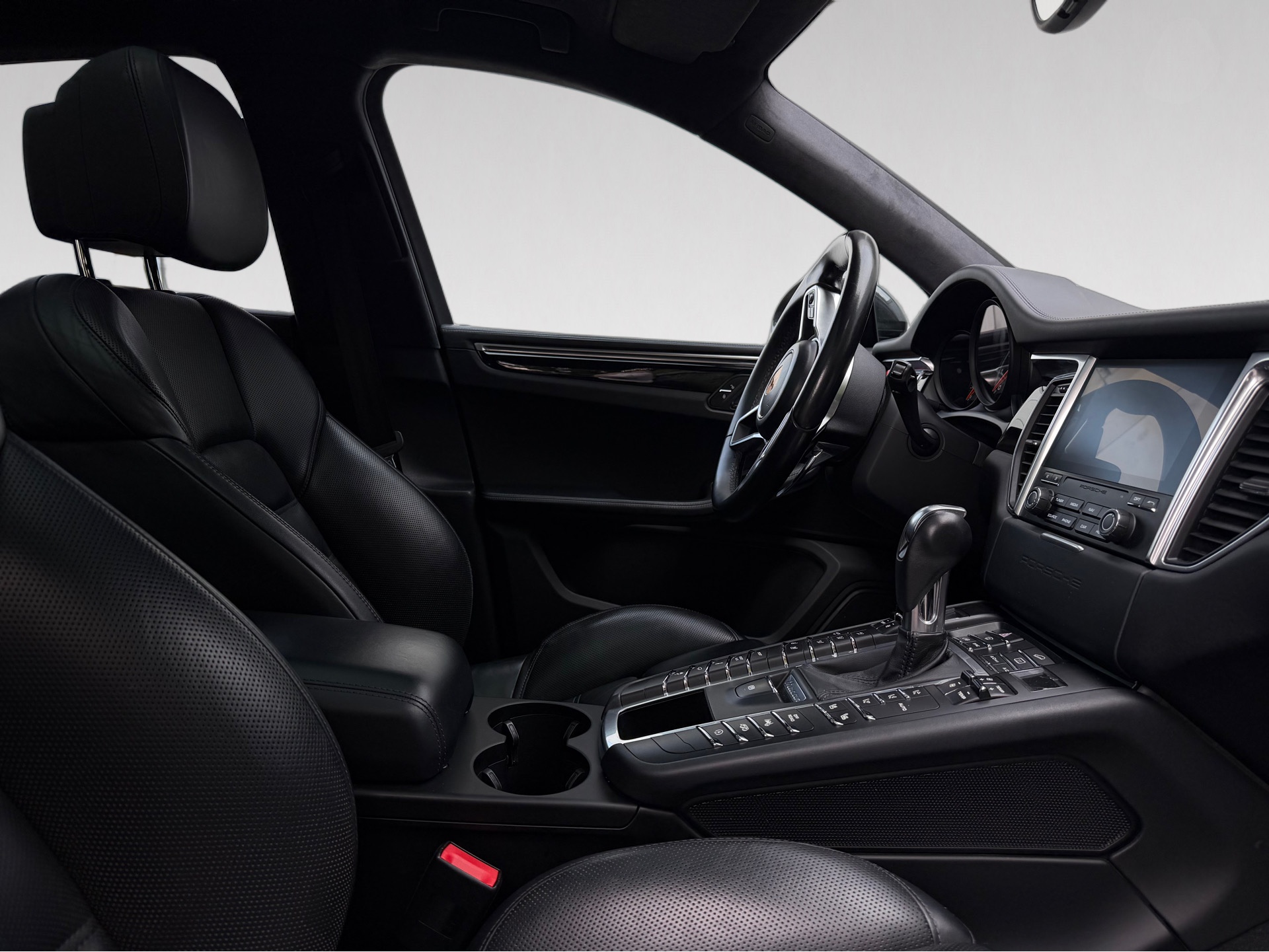 PORSCHE Macan Turbo PDK *Sport Chrono* *Pano* *Sportabgasanlage*-image-16