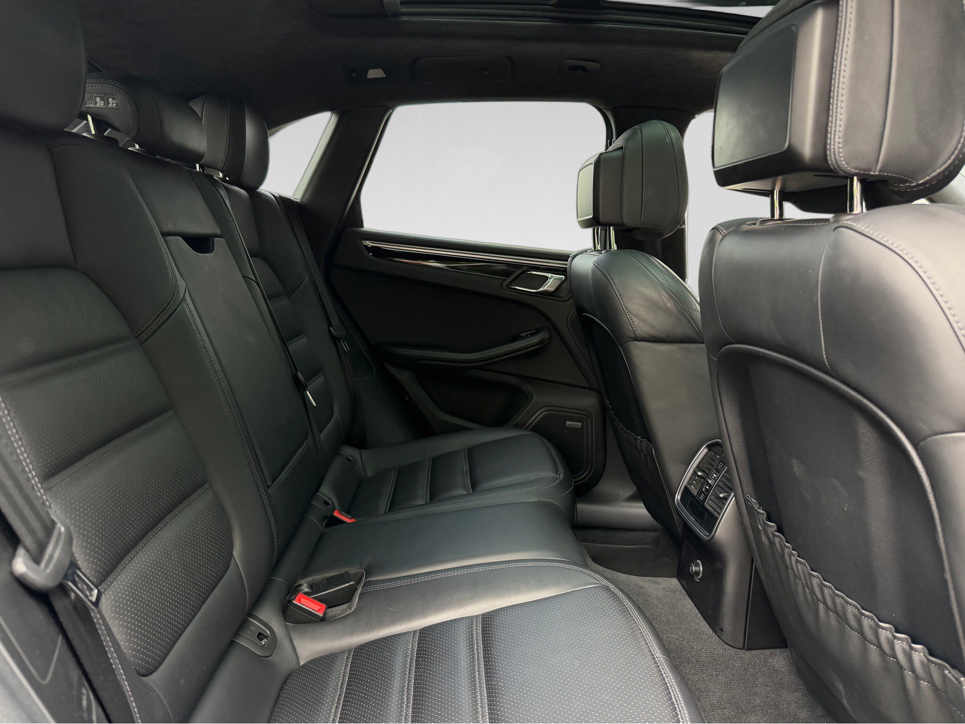 PORSCHE Macan Turbo PDK *Sport Chrono* *Pano* *Sportabgasanlage*-image-19