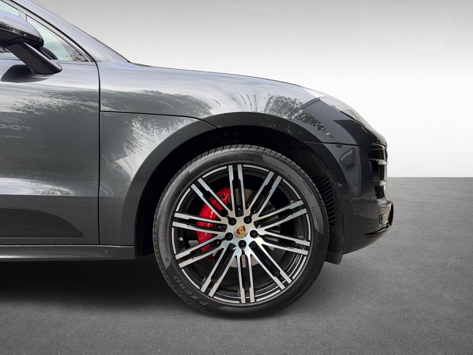 PORSCHE Macan Turbo PDK *Sport Chrono* *Pano* *Sportabgasanlage*-image-10