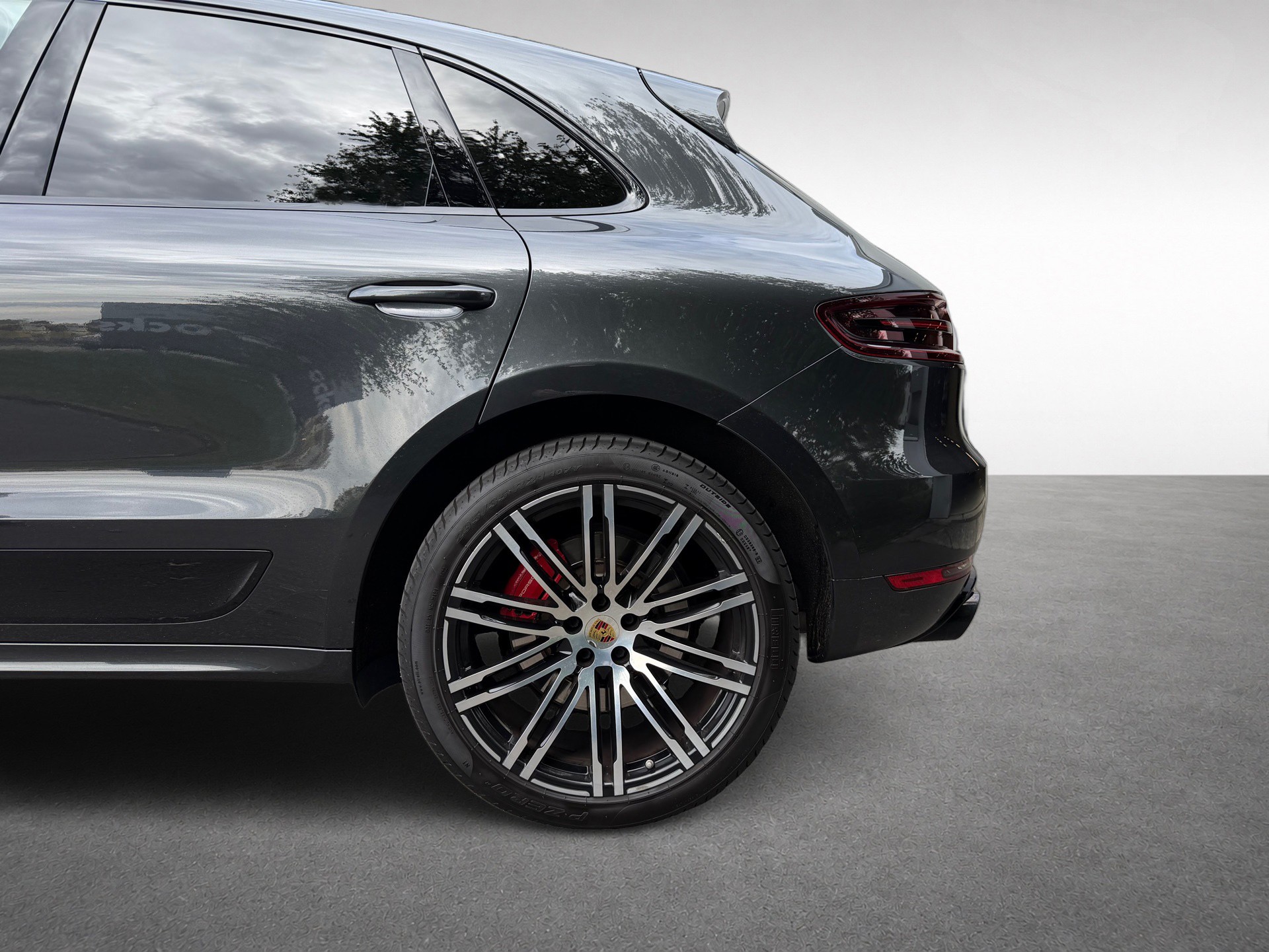PORSCHE Macan Turbo PDK *Sport Chrono* *Pano* *Sportabgasanlage*-image-9