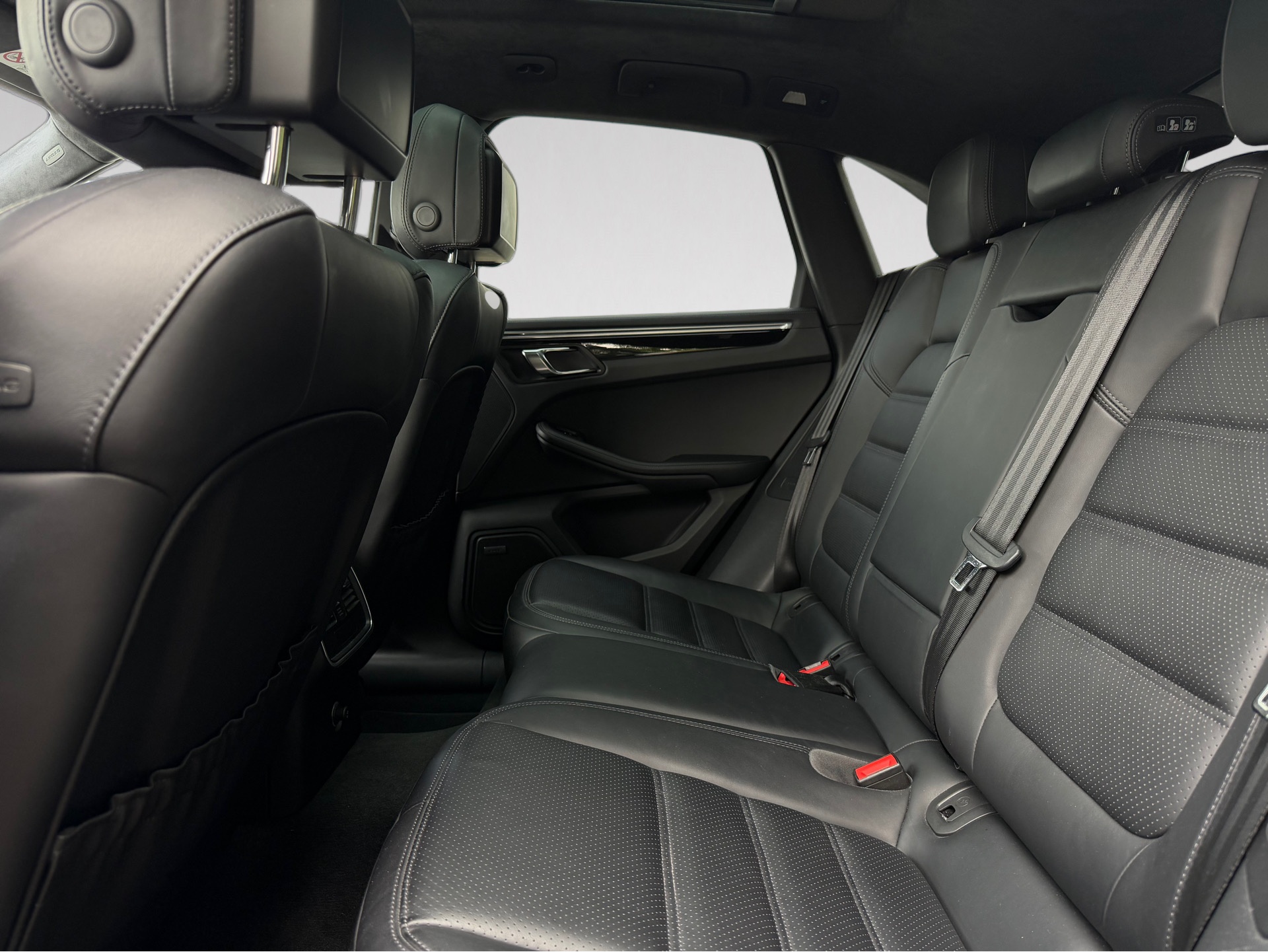 PORSCHE Macan Turbo PDK *Sport Chrono* *Pano* *Sportabgasanlage*-image-18