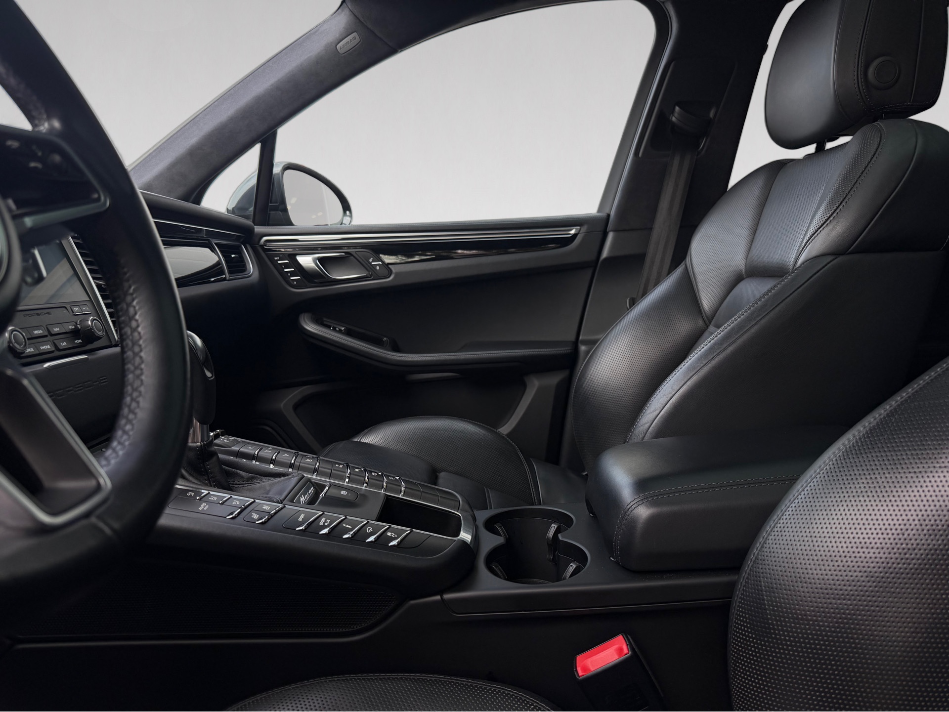 PORSCHE Macan Turbo PDK *Sport Chrono* *Pano* *Sportabgasanlage*-image-13