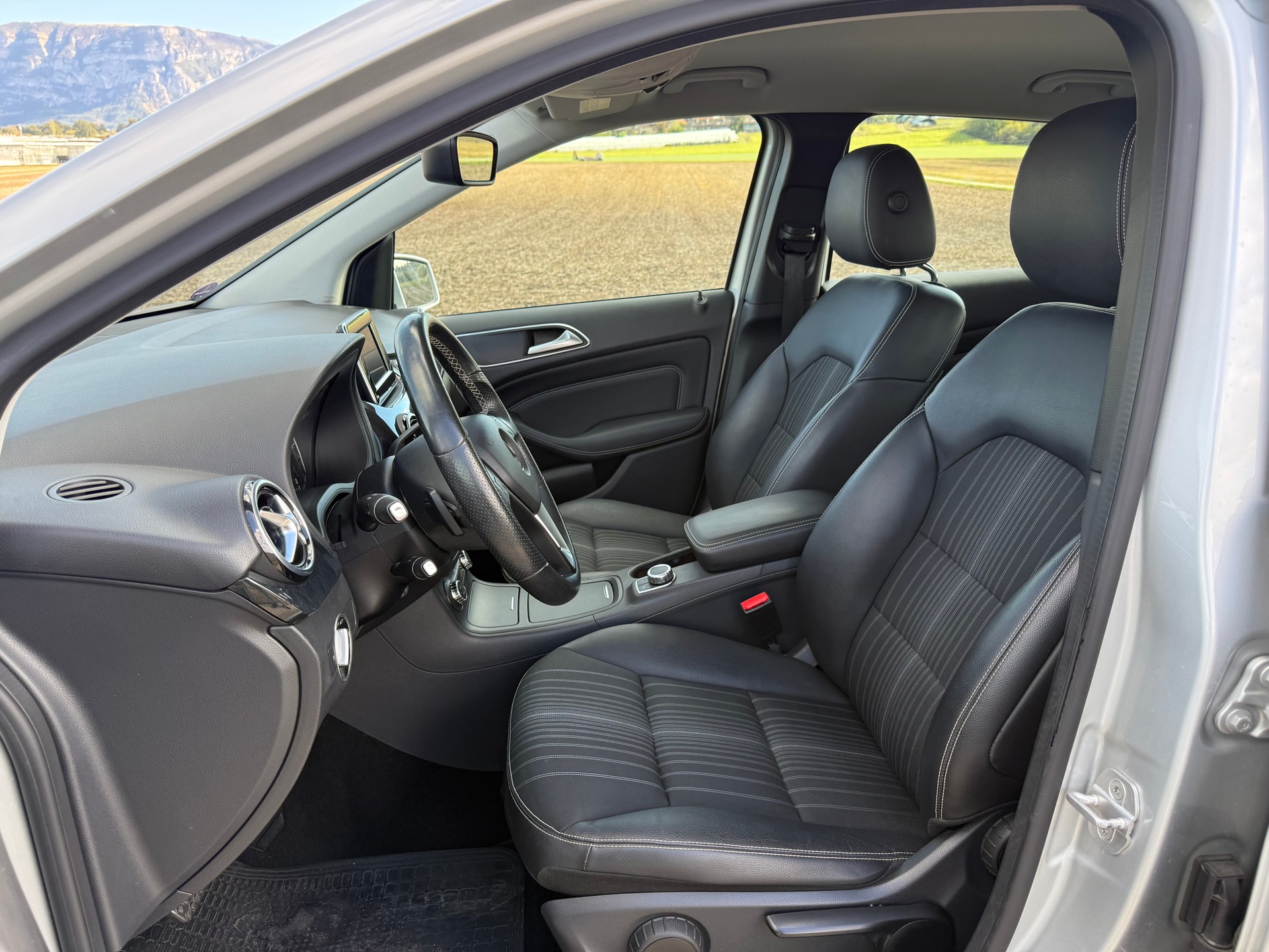 MERCEDES-BENZ B 200 7G-DCT-image-9