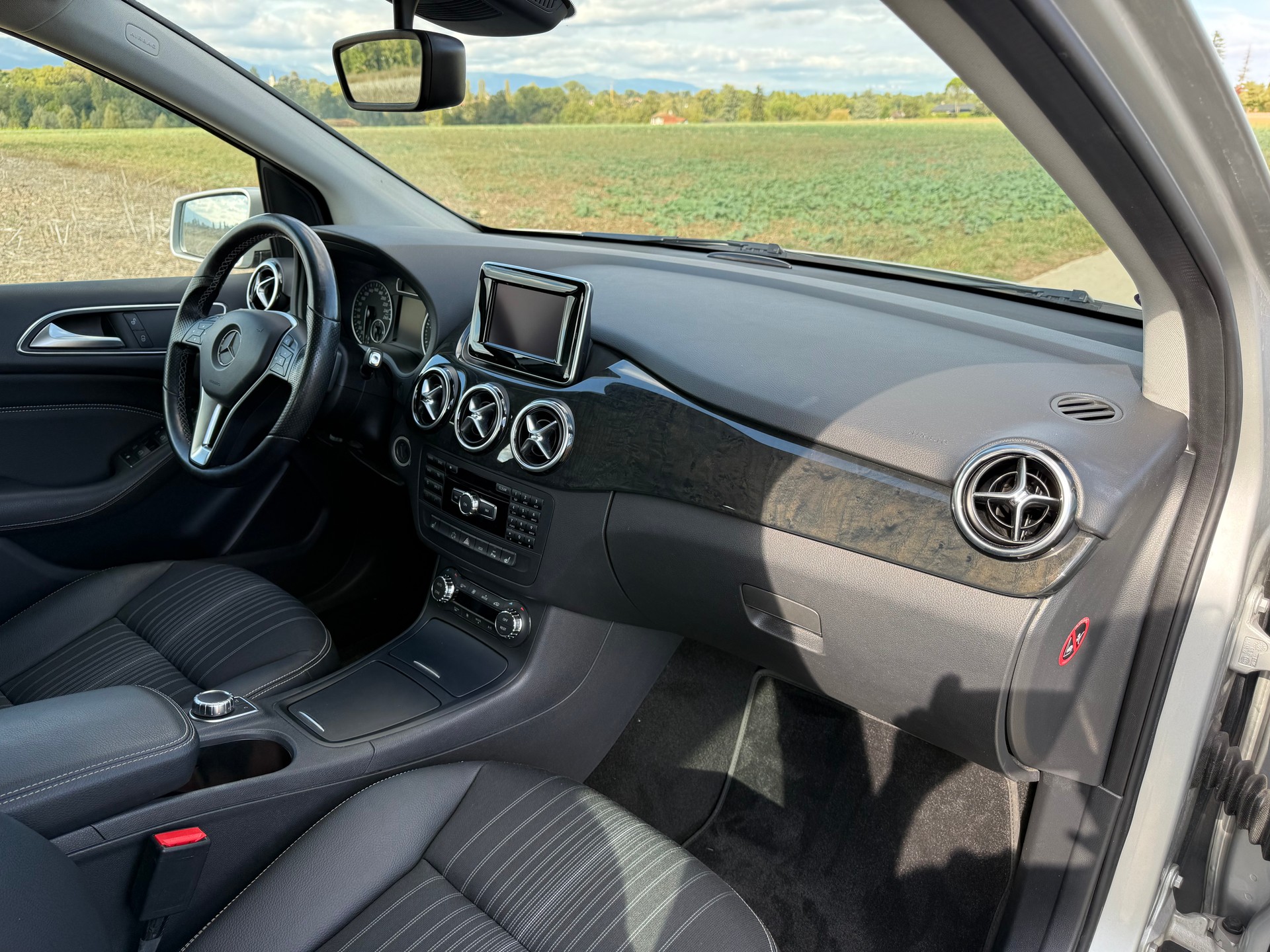 MERCEDES-BENZ B 200 7G-DCT-image-10