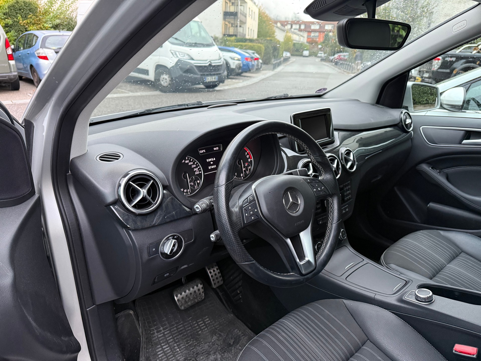 MERCEDES-BENZ B 200 7G-DCT-image-5