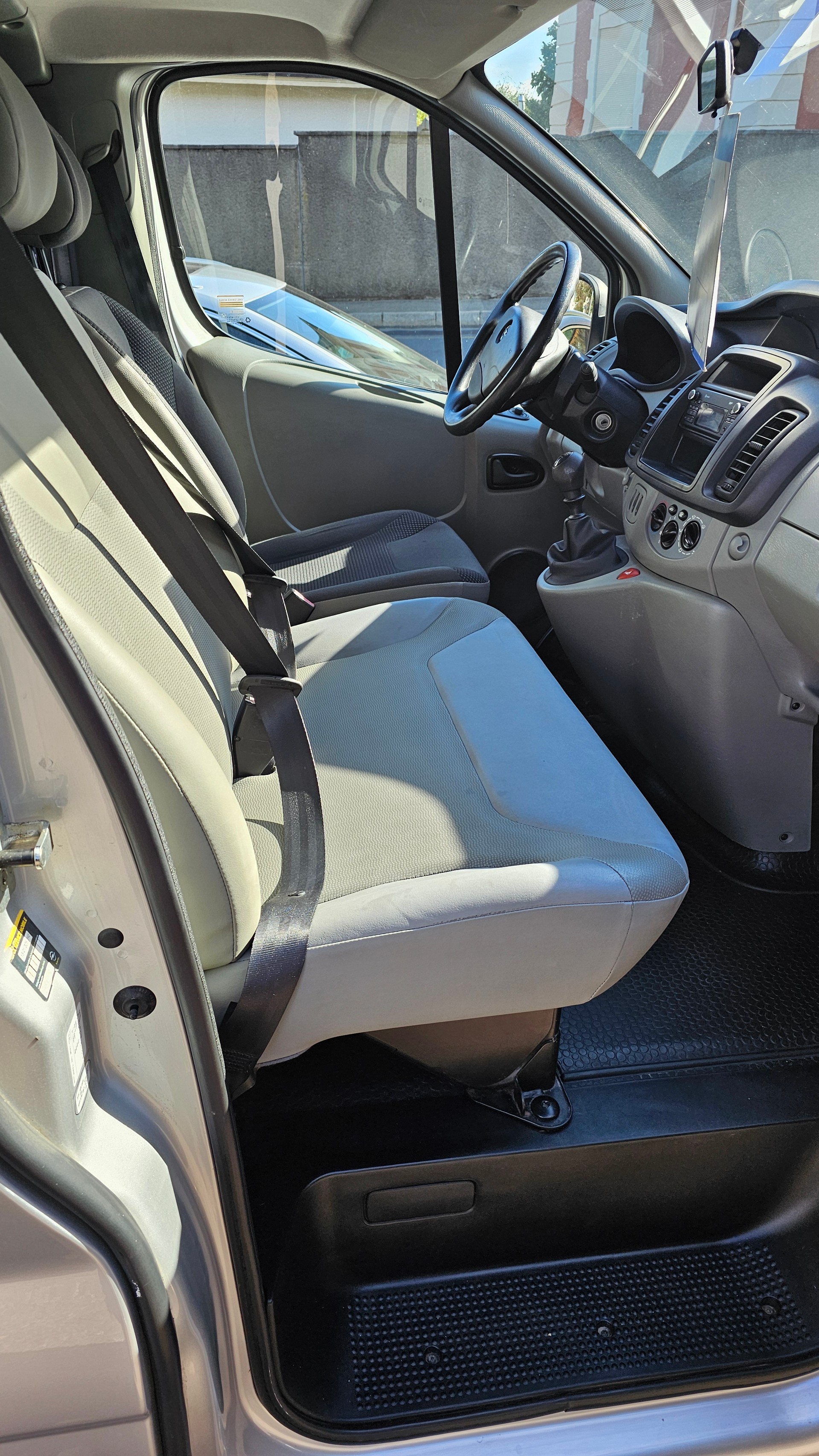 OPEL Vivaro 2.0 CDTI 2.7t L1H1-image-2