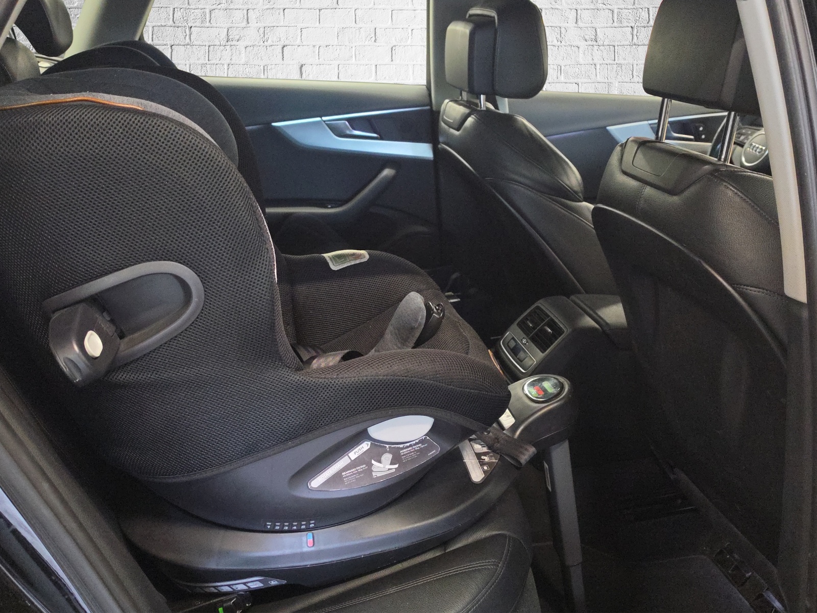 AUDI A4 Avant 2.0 TDI Sport quattro S-tronic-image-16