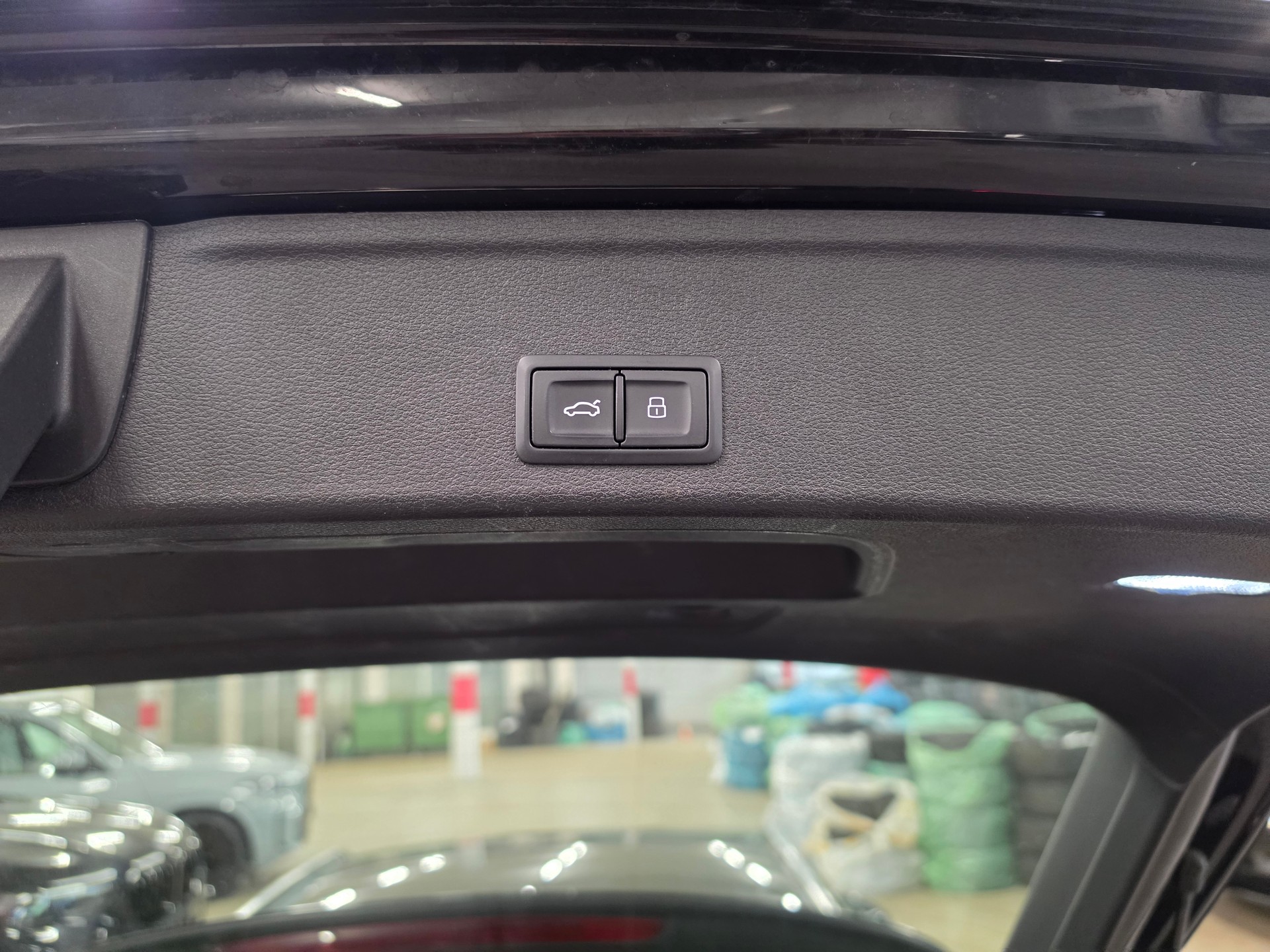 AUDI A4 Avant 2.0 TDI Sport quattro S-tronic-image-21