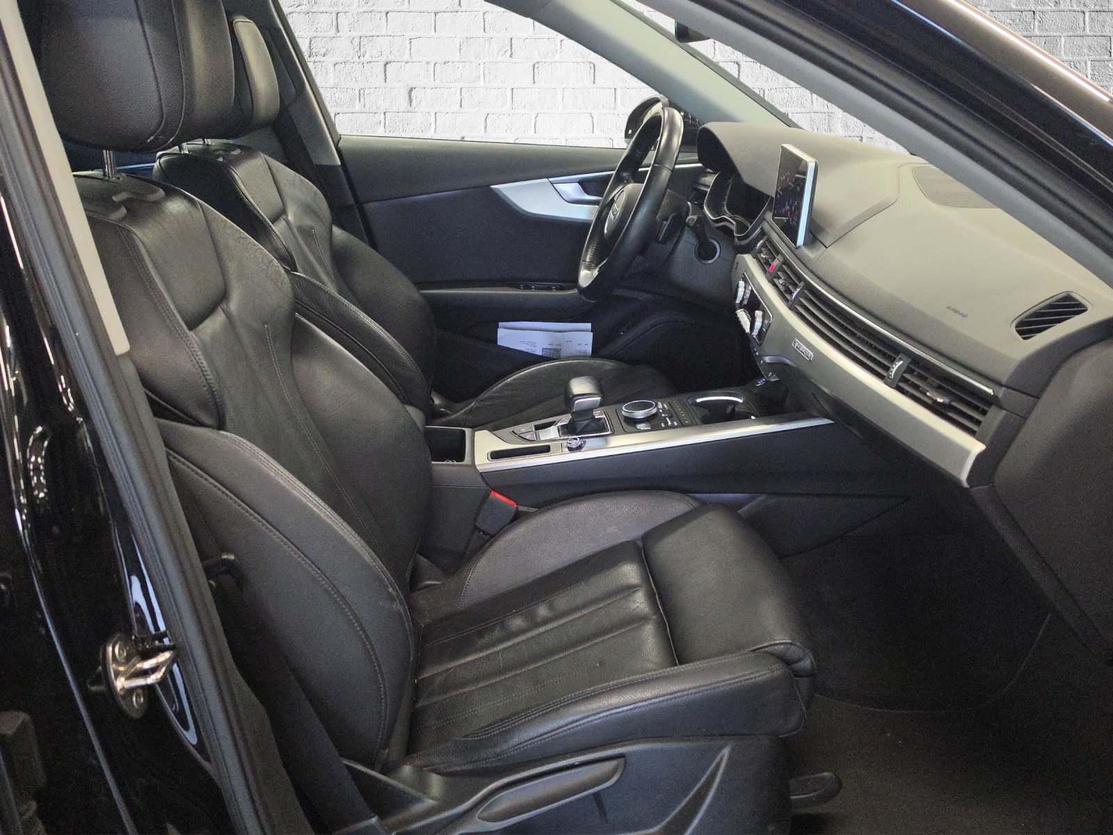 AUDI A4 Avant 2.0 TDI Sport quattro S-tronic-image-15