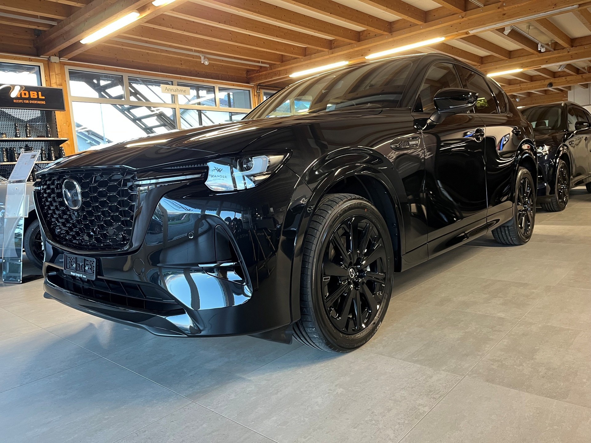 MAZDA CX-60 e-Skyactiv PHEV 327 AWD Homura Plus-image-2