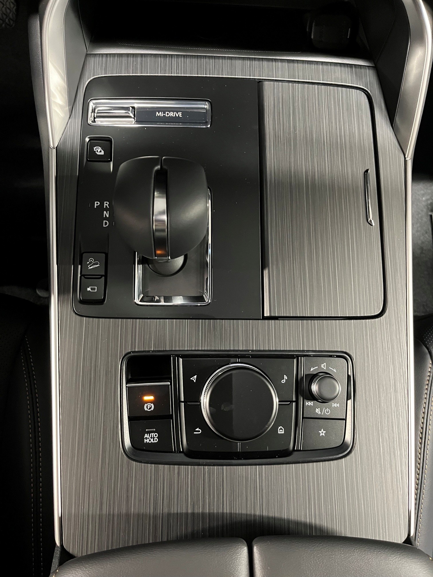MAZDA CX-60 e-Skyactiv PHEV 327 AWD Homura Plus-image-10
