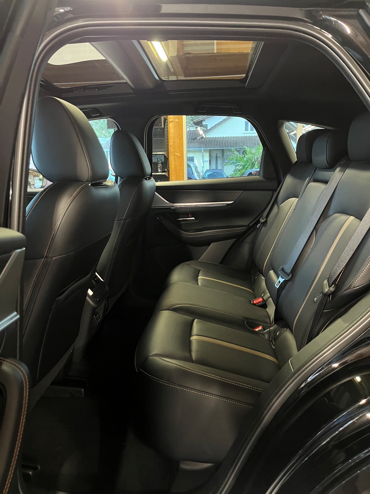 MAZDA CX-60 e-Skyactiv PHEV 327 AWD Homura Plus-image-7
