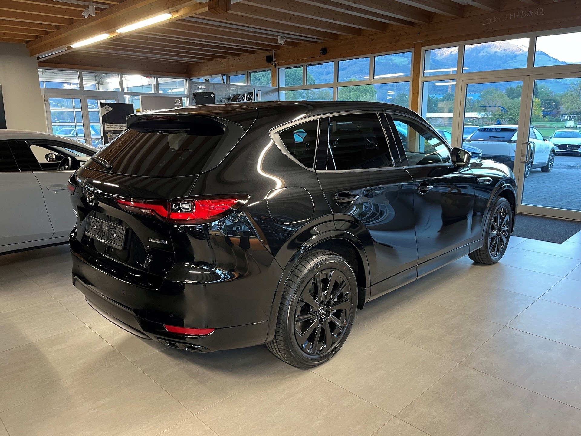 MAZDA CX-60 e-Skyactiv PHEV 327 AWD Homura Plus-image-4