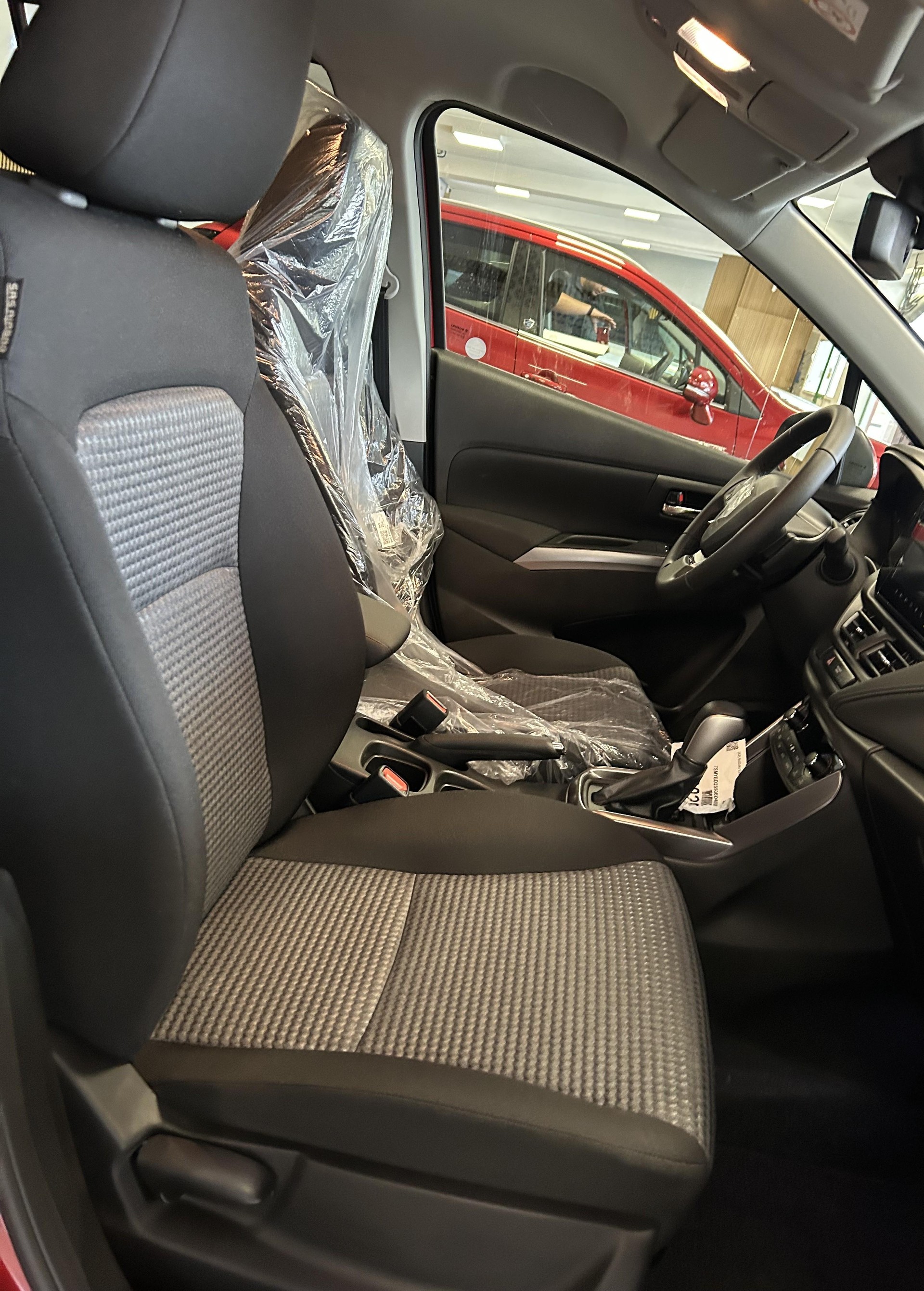 SUZUKI S-Cross 1.4 T Piz Sulai Hybrid 4x4 4 ROUES HIVER OFFERT-image-14