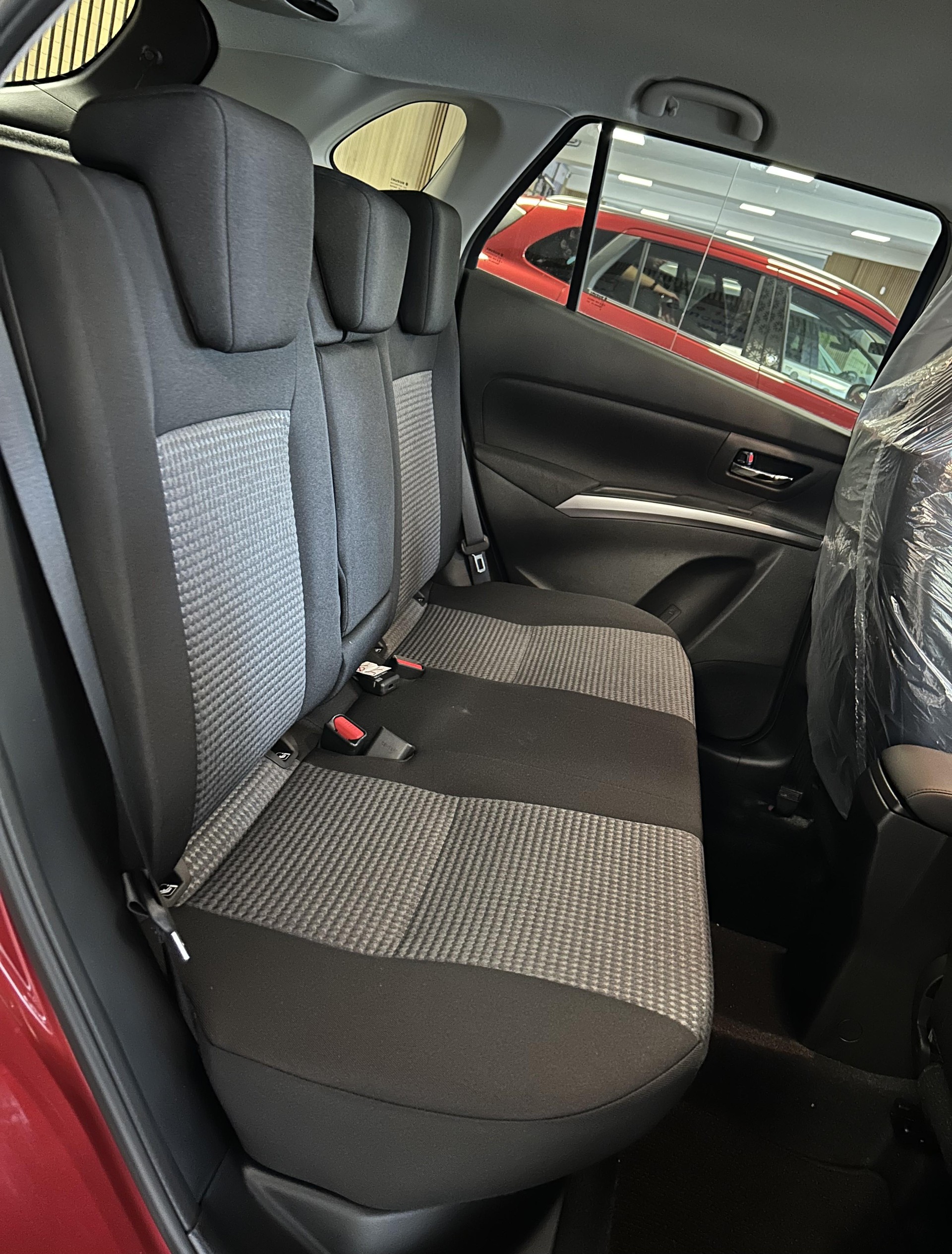 SUZUKI S-Cross 1.4 T Piz Sulai Hybrid 4x4 4 ROUES HIVER OFFERT-image-16