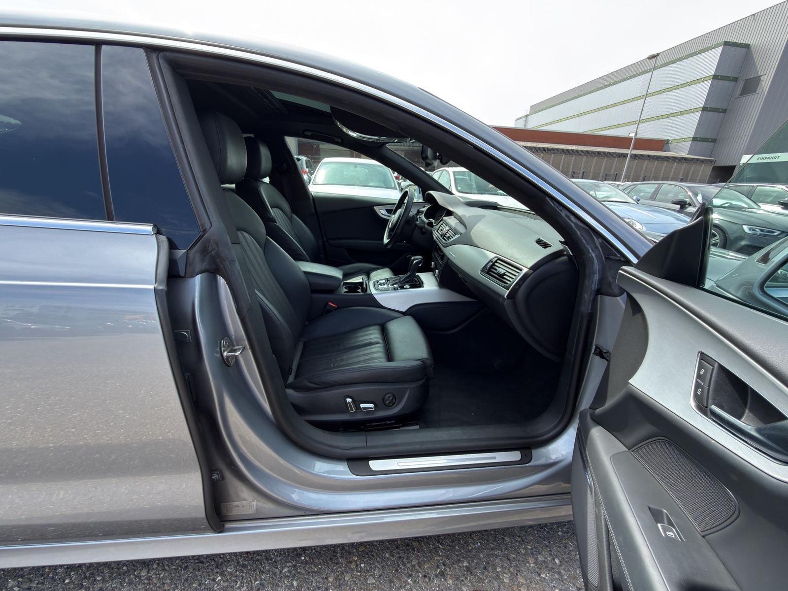 AUDI A7 Sportback 3.0 V6 TDI quattro S-Line-image-14