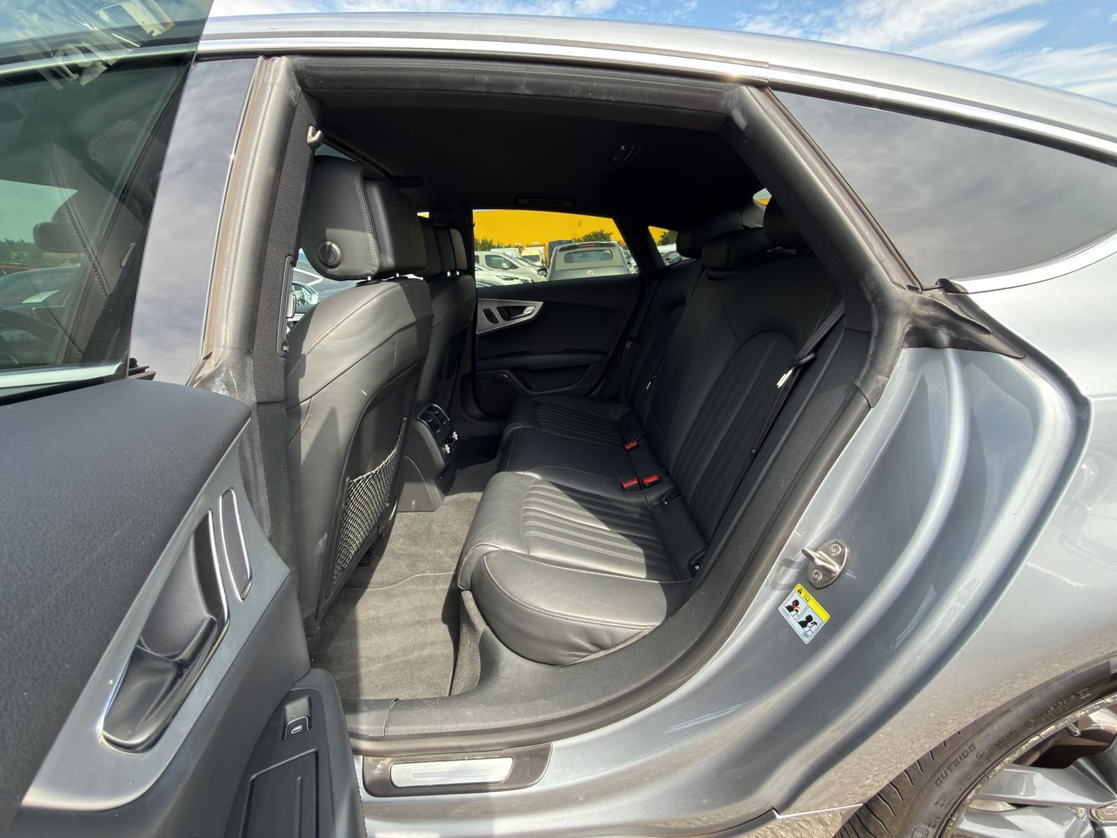 AUDI A7 Sportback 3.0 V6 TDI quattro S-Line-image-21