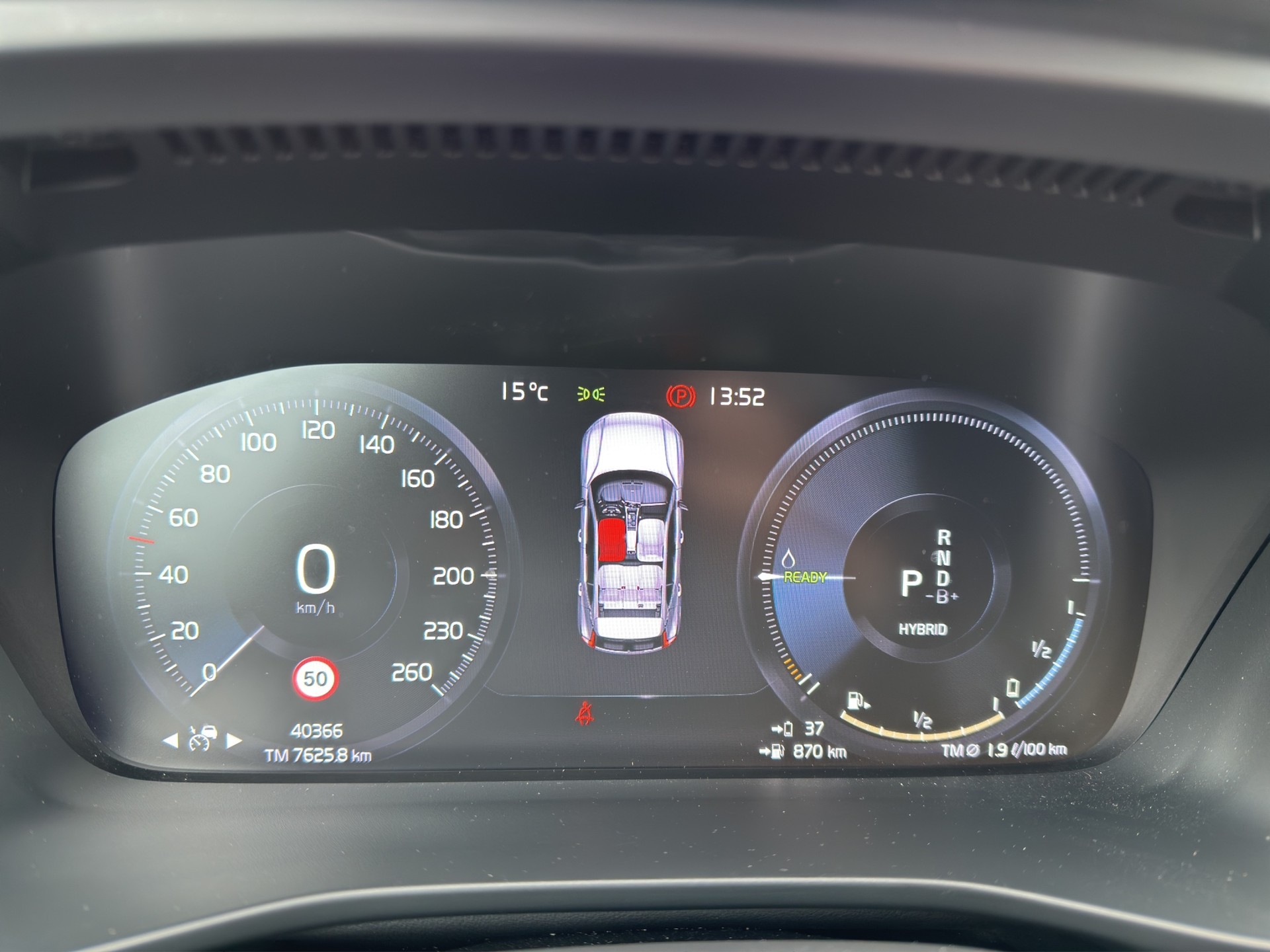 VOLVO XC40 1.5 T5 PiH Plus Dark-image-13