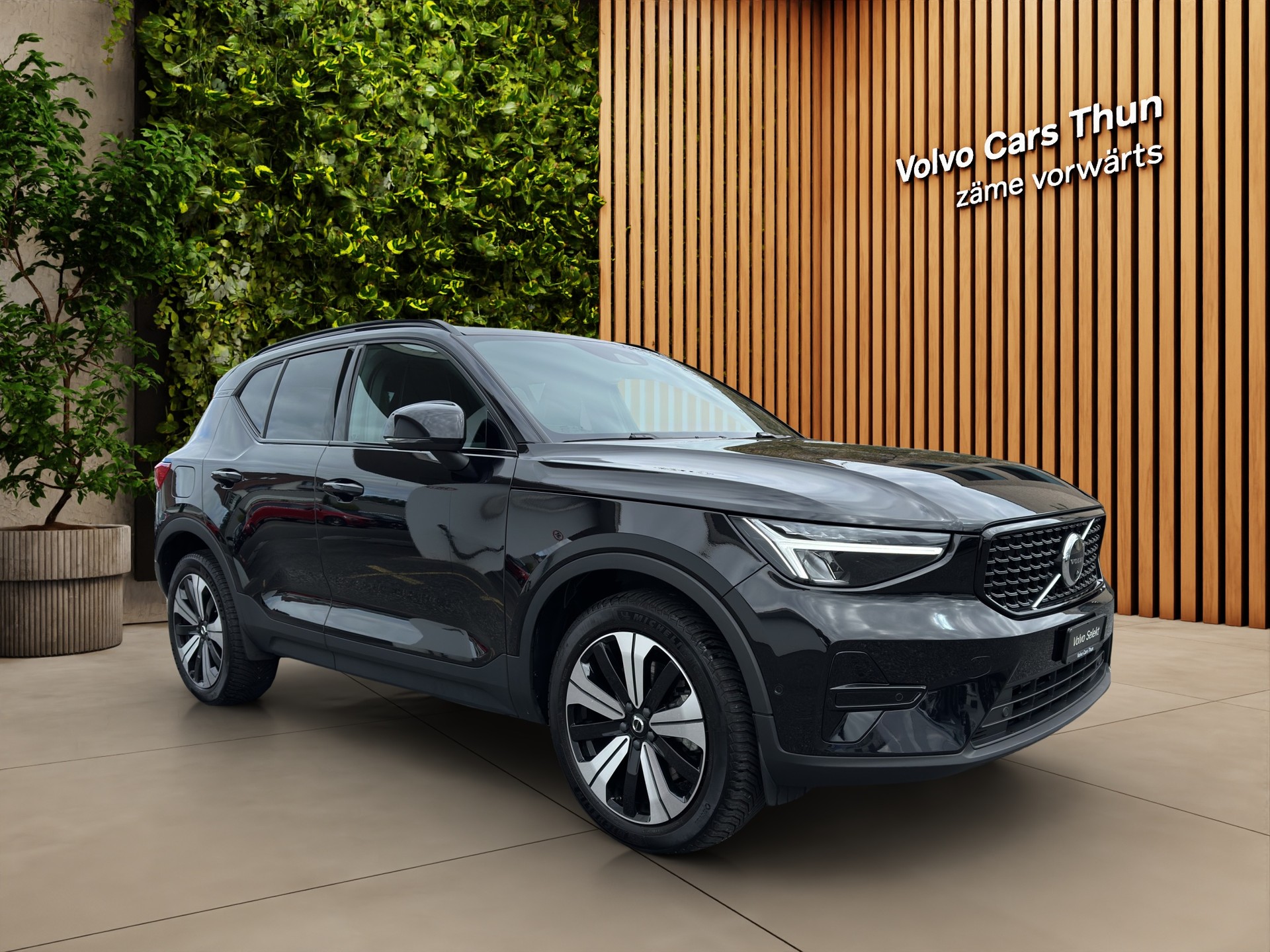VOLVO XC40 1.5 T5 PiH Plus Dark-image-2