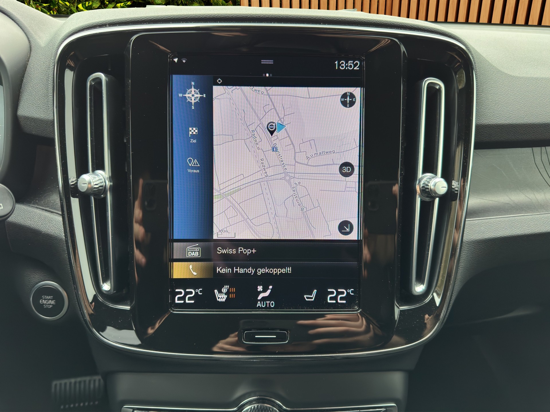 VOLVO XC40 1.5 T5 PiH Plus Dark-image-12