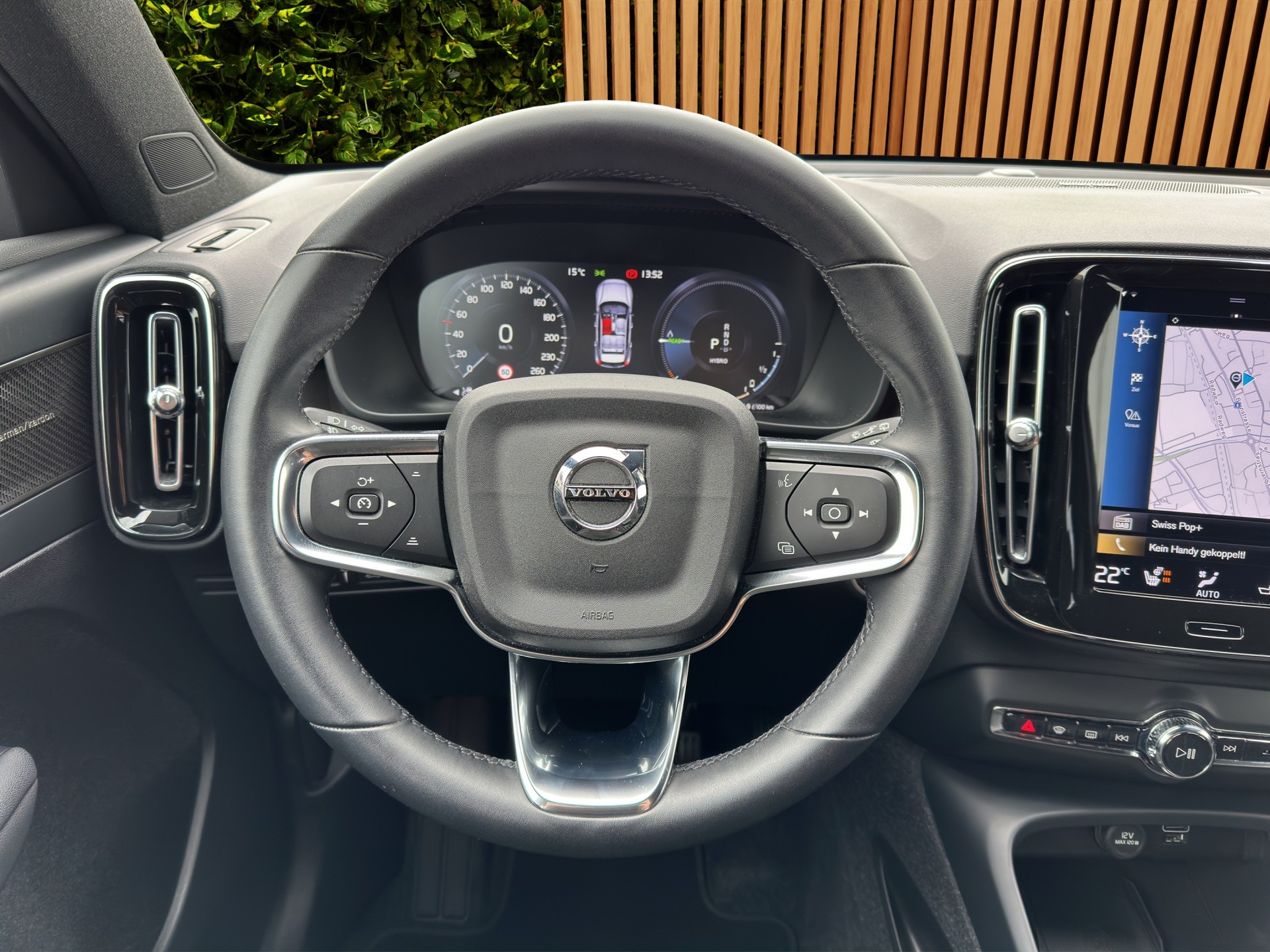VOLVO XC40 1.5 T5 PiH Plus Dark-image-11