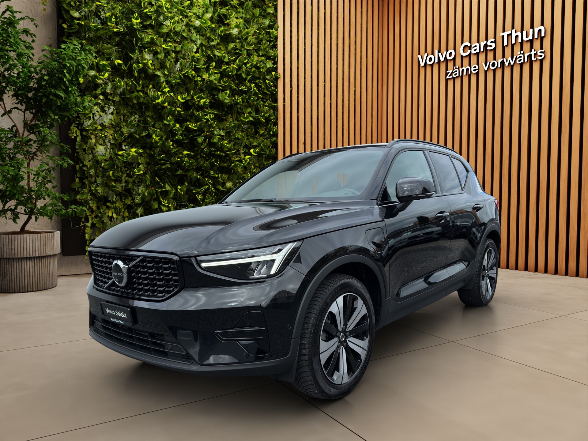 VOLVO XC40 1.5 T5 PiH Plus Dark-image-0