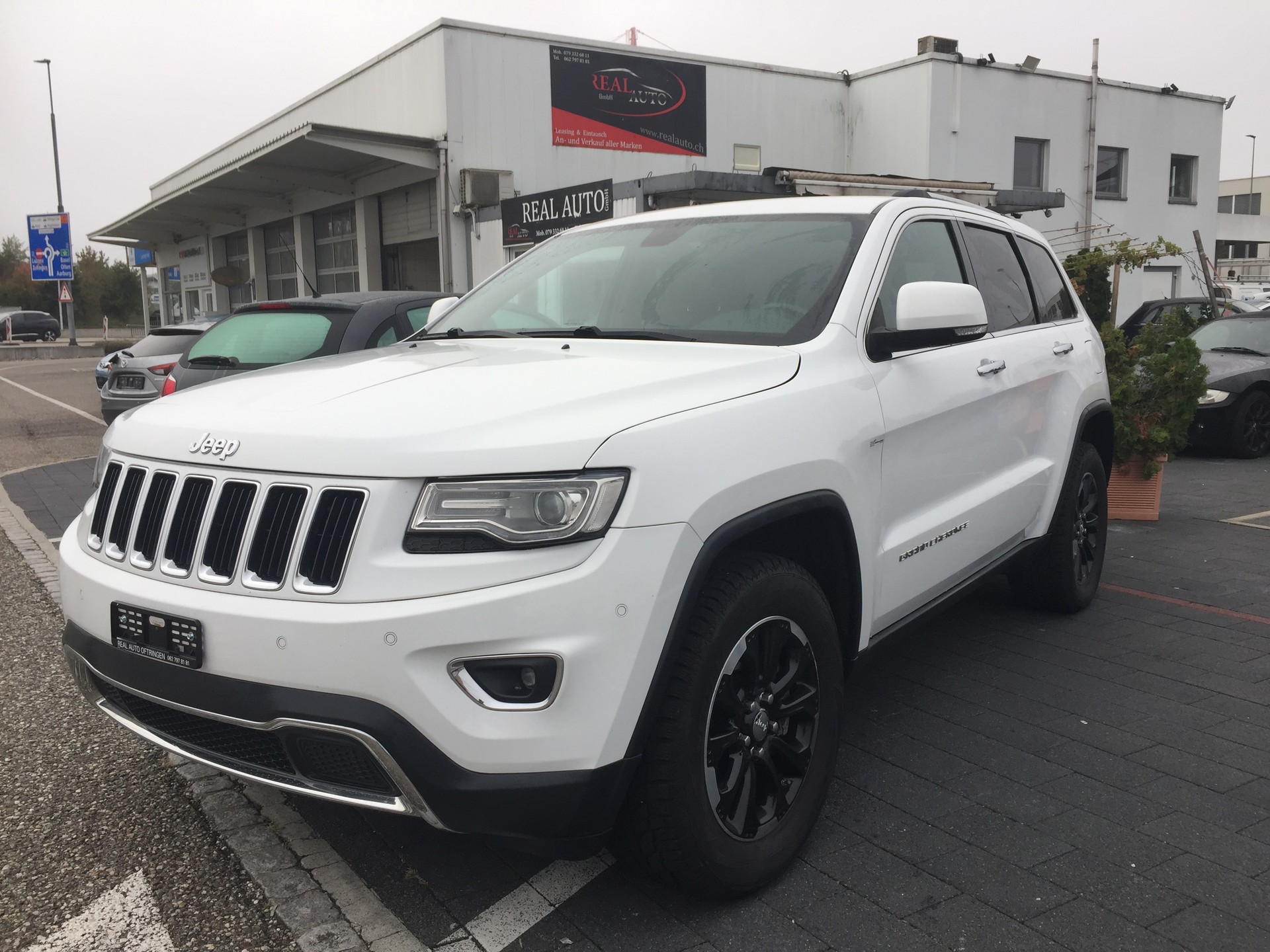 JEEP Grand Cherokee 3.0 CRD Limited Automatic-image-1