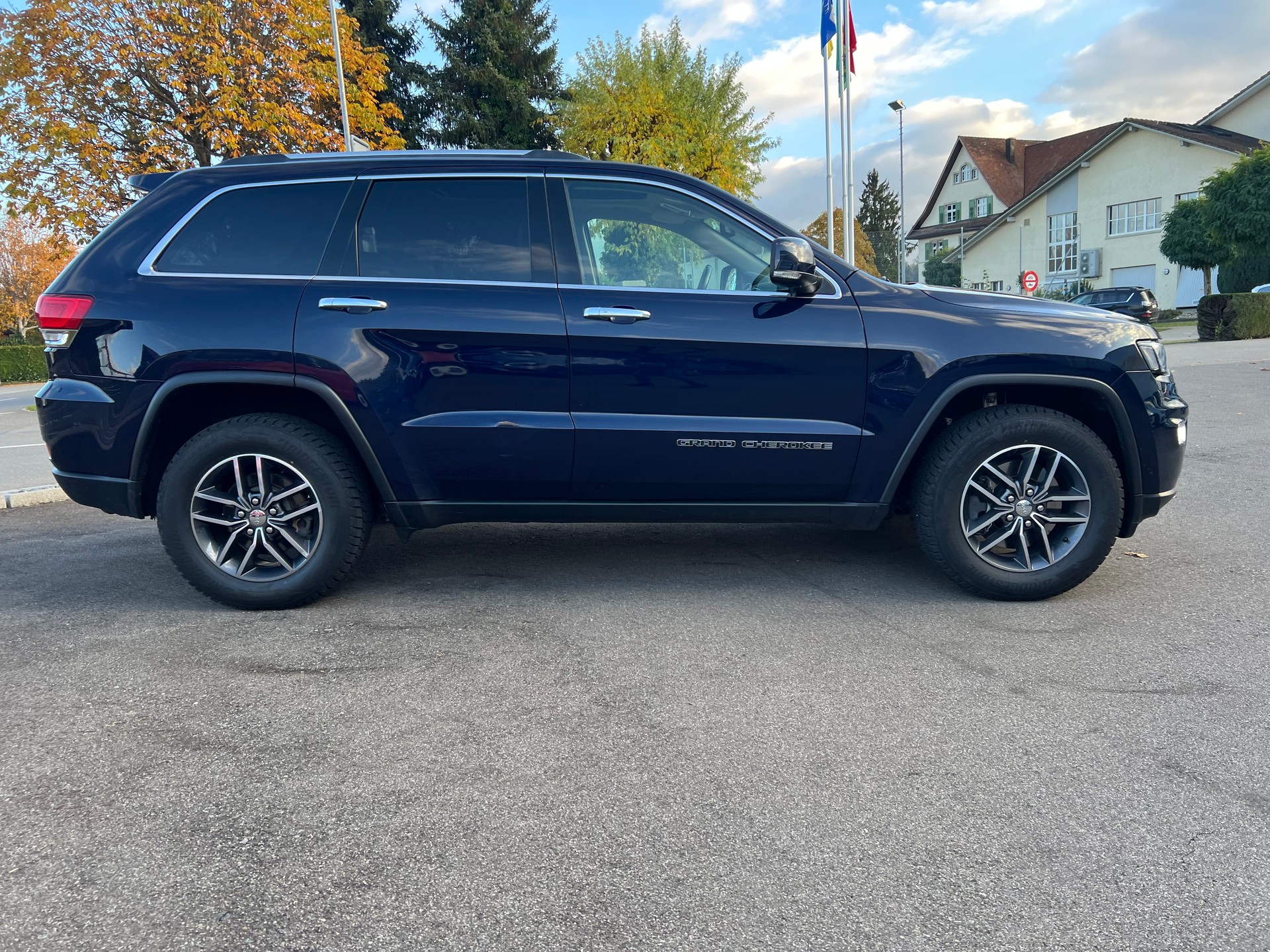 JEEP Grand Cherokee 3.0 CRD Limited Automatic-image-9