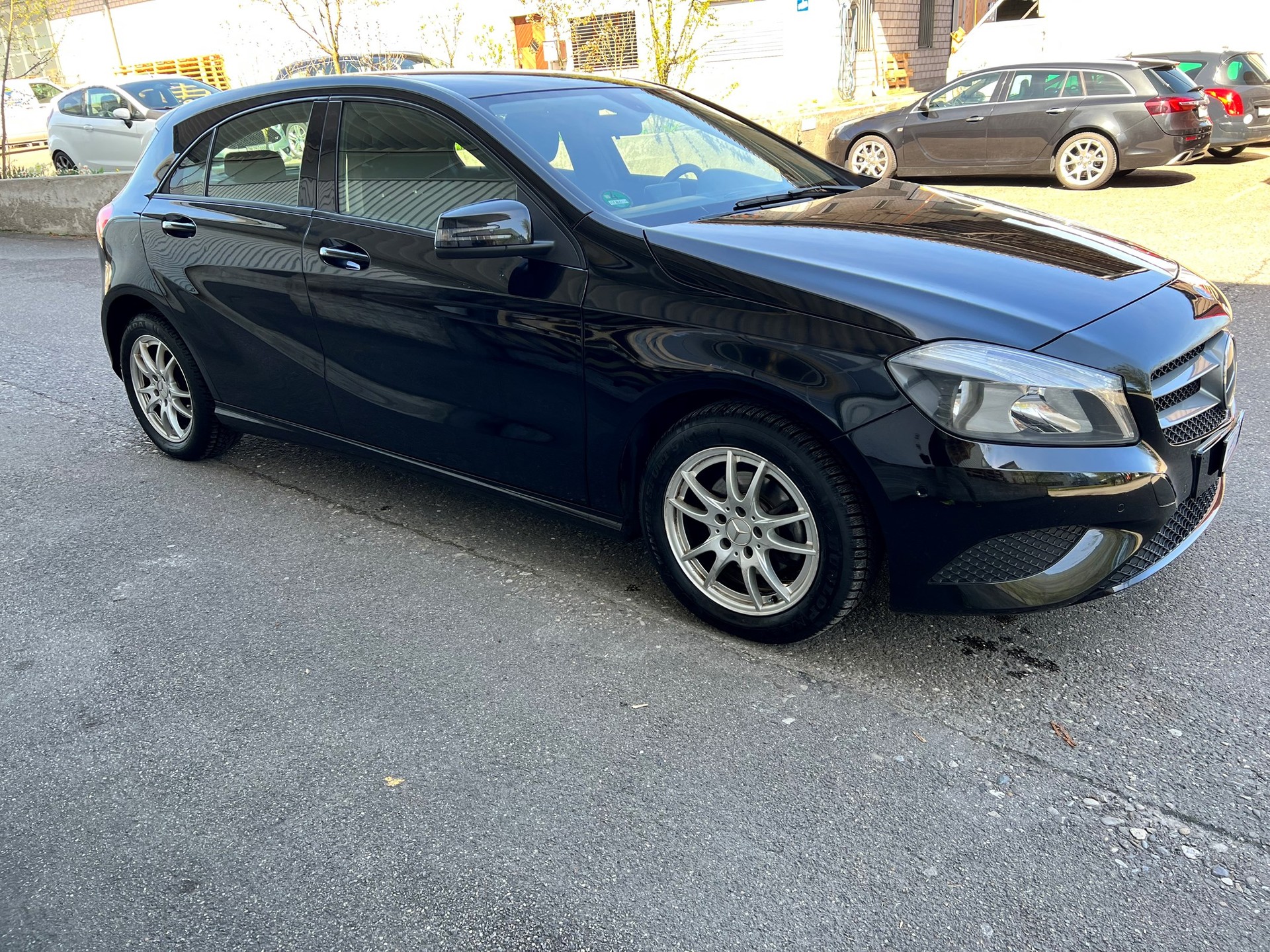 MERCEDES-BENZ A 180 CDI BlueEfficiency Edition-image-2