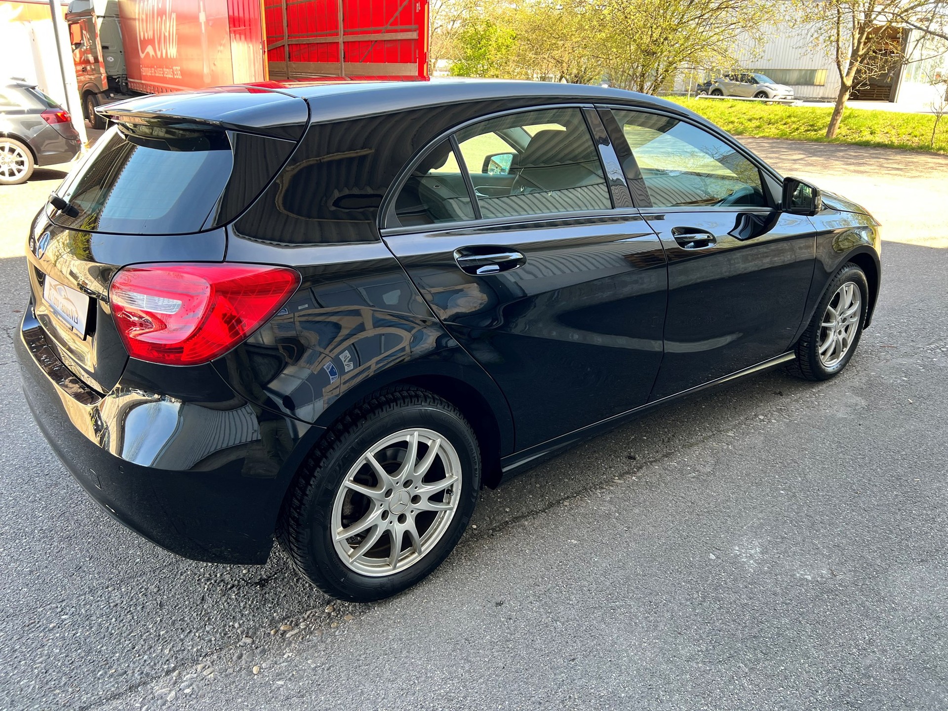 MERCEDES-BENZ A 180 CDI BlueEfficiency Edition-image-4