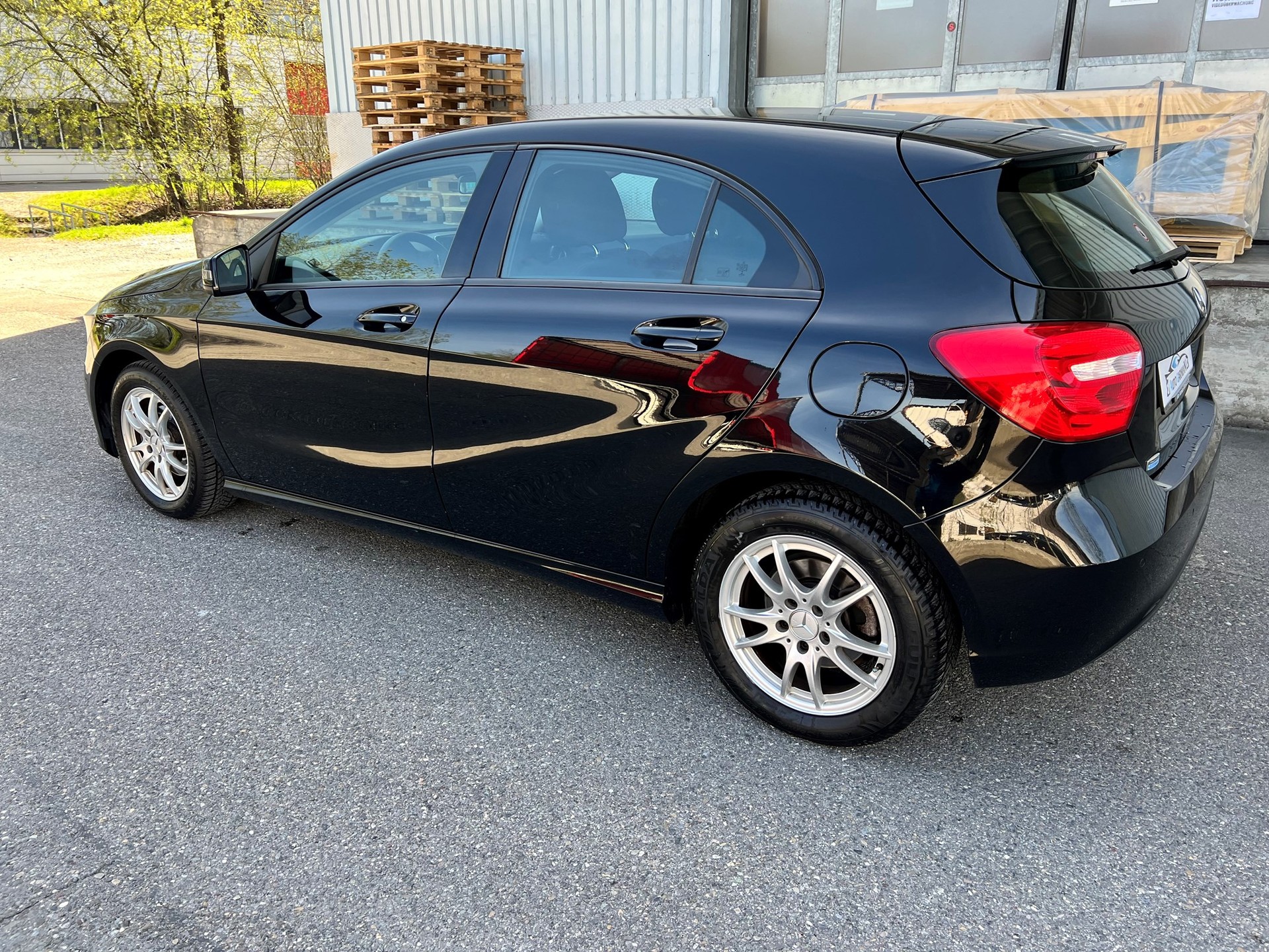 MERCEDES-BENZ A 180 CDI BlueEfficiency Edition-image-5