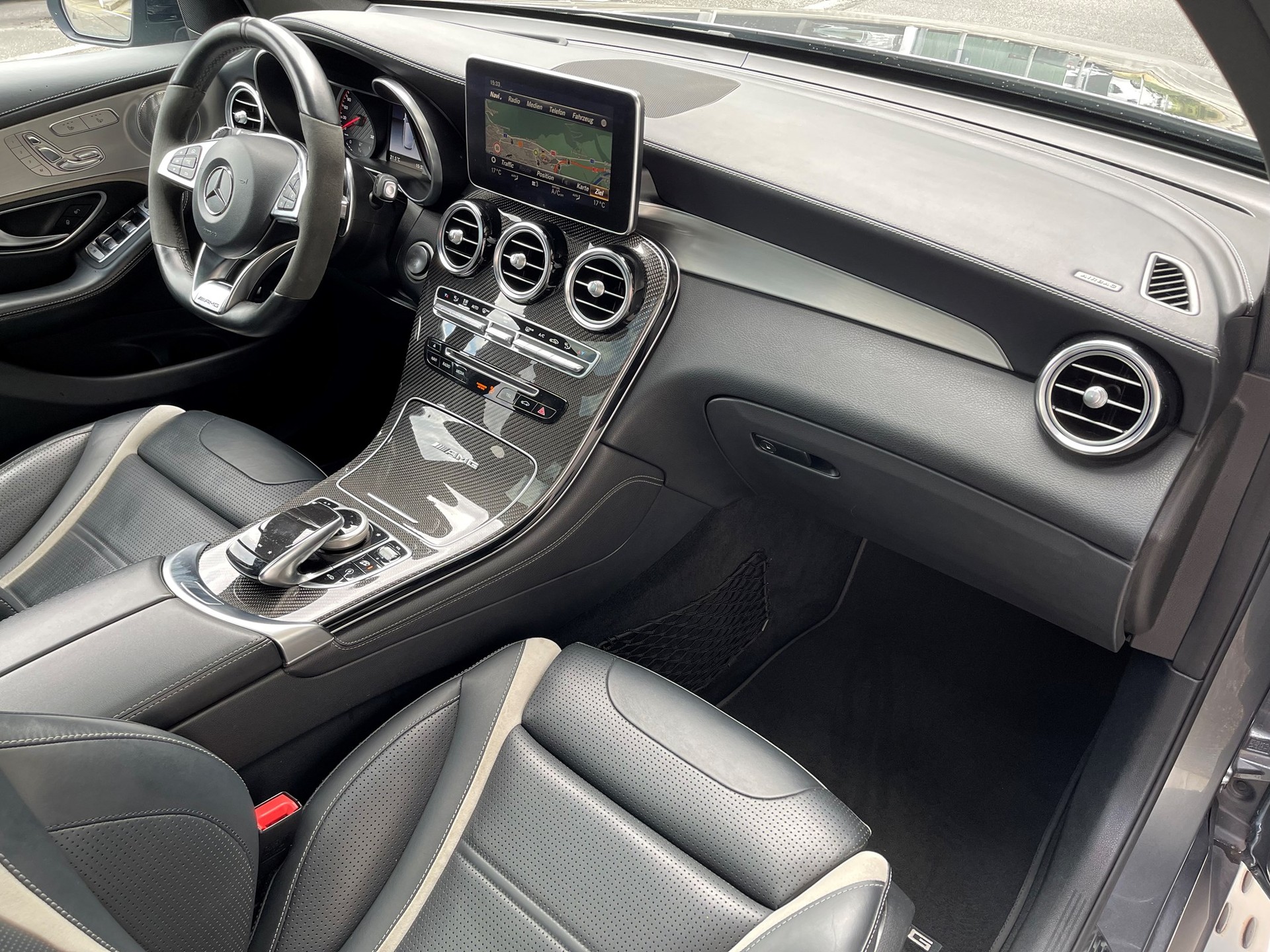 MERCEDES-BENZ GLC 63 S AMG 4Matic+ 9G-Tronic-image-12