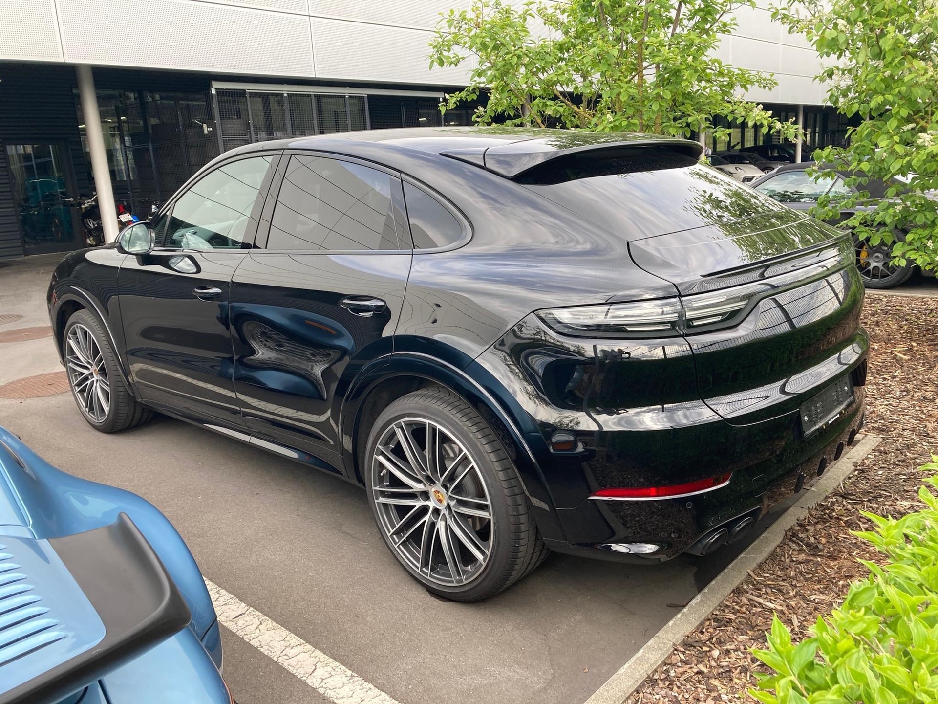 PORSCHE Cayenne S Coupé-image-1
