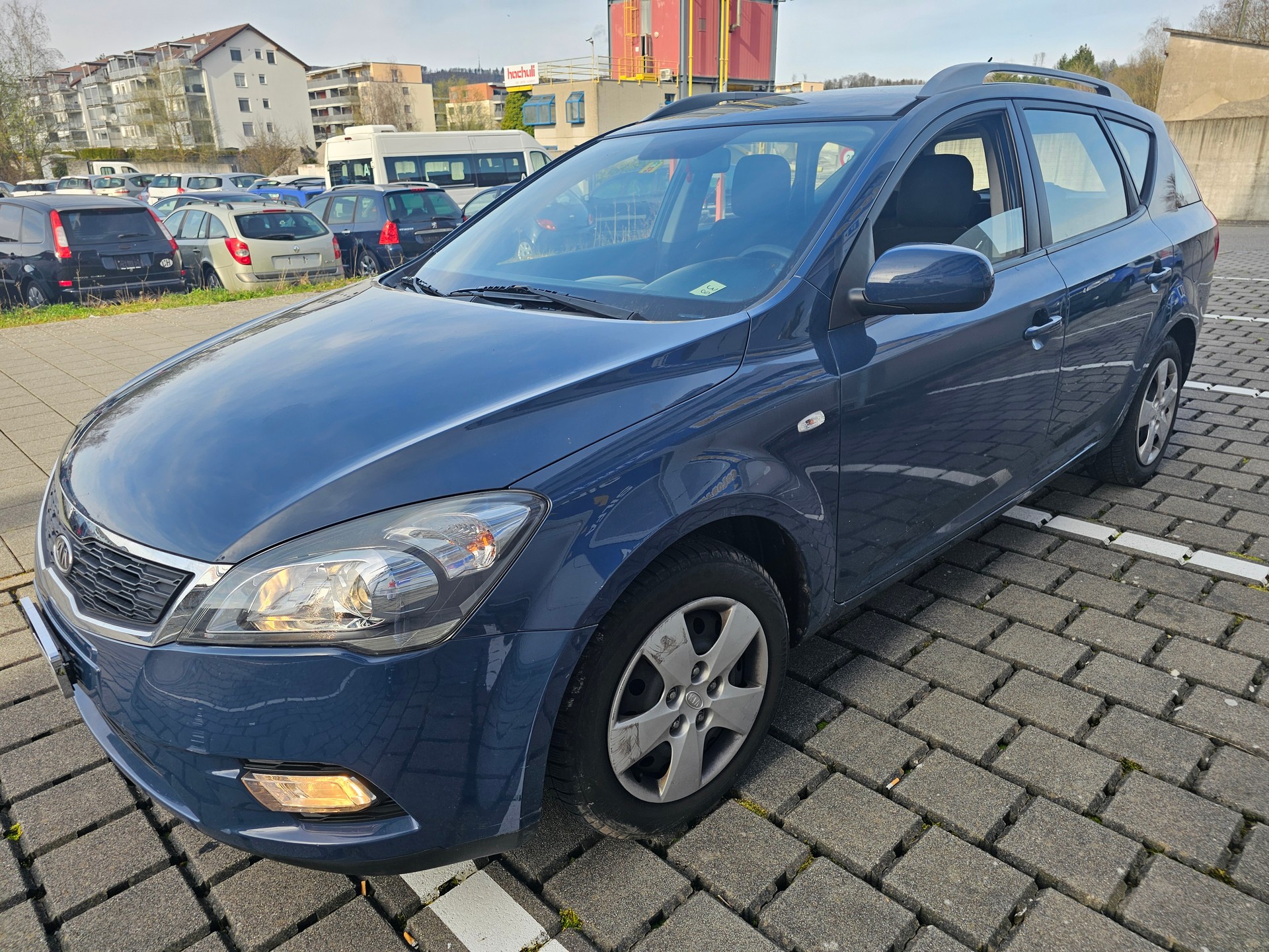 KIA Ceed Sporty Wagon 1.4 16V Basic-image-1