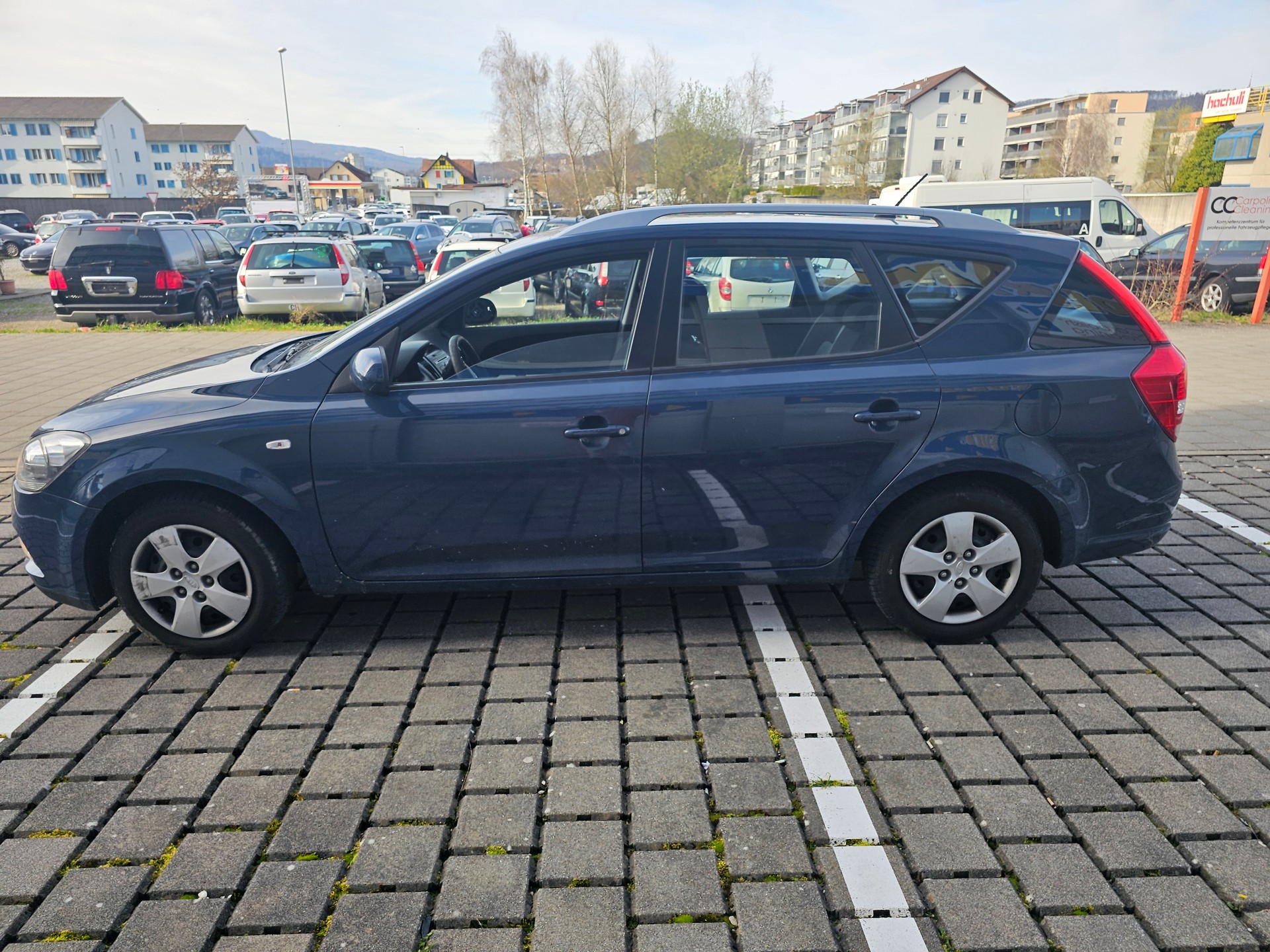 KIA Ceed Sporty Wagon 1.4 16V Basic-image-6