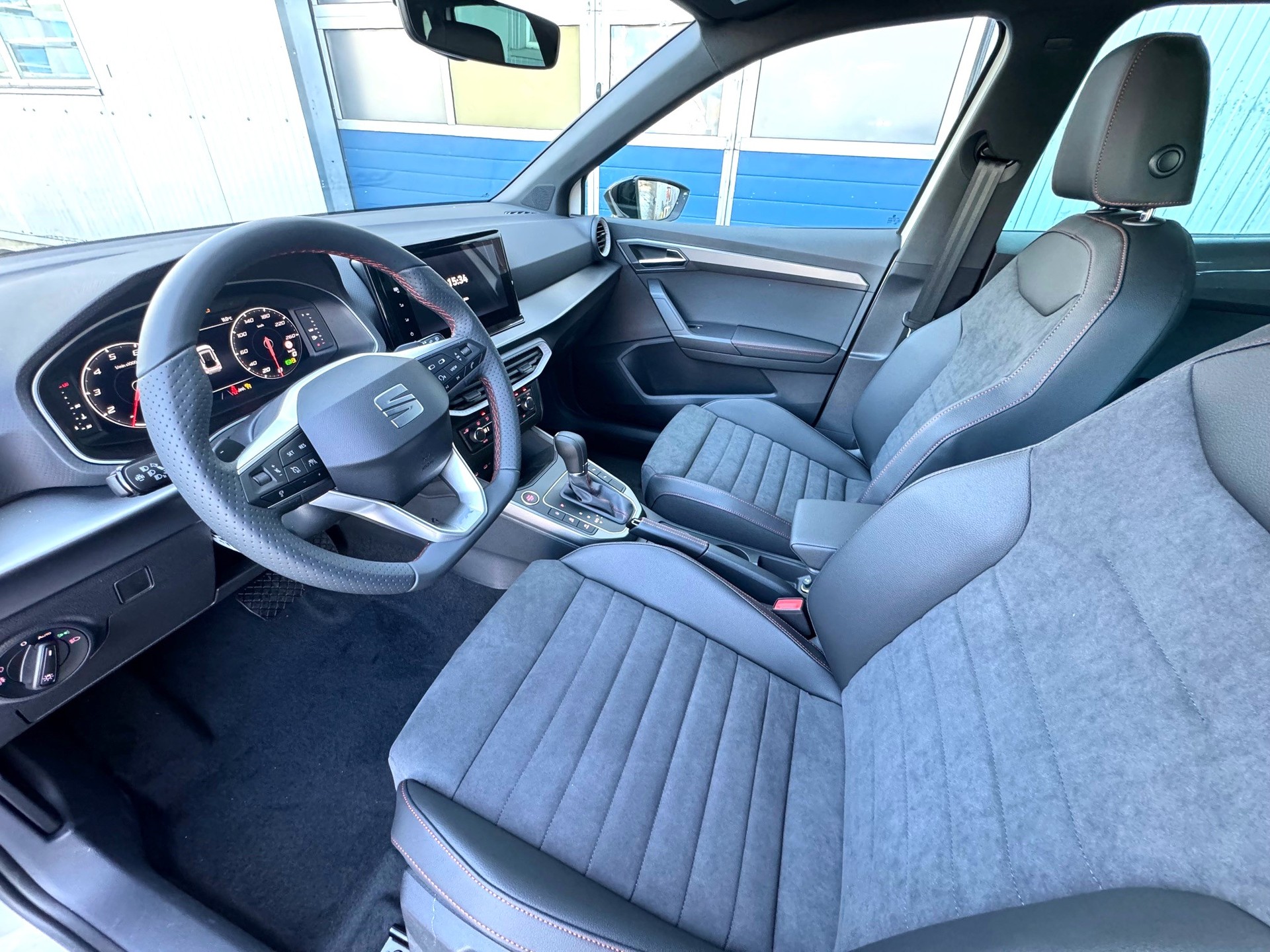SEAT Arona 1.0 TSI 115 LIMITED FR DSG-image-10