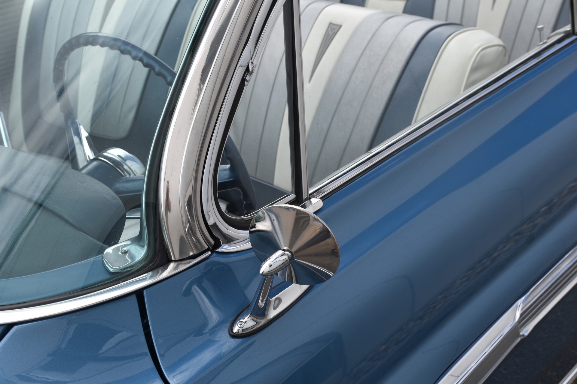 PONTIAC Parisienne Convertible V8 restauriert (5TKM)-image-14