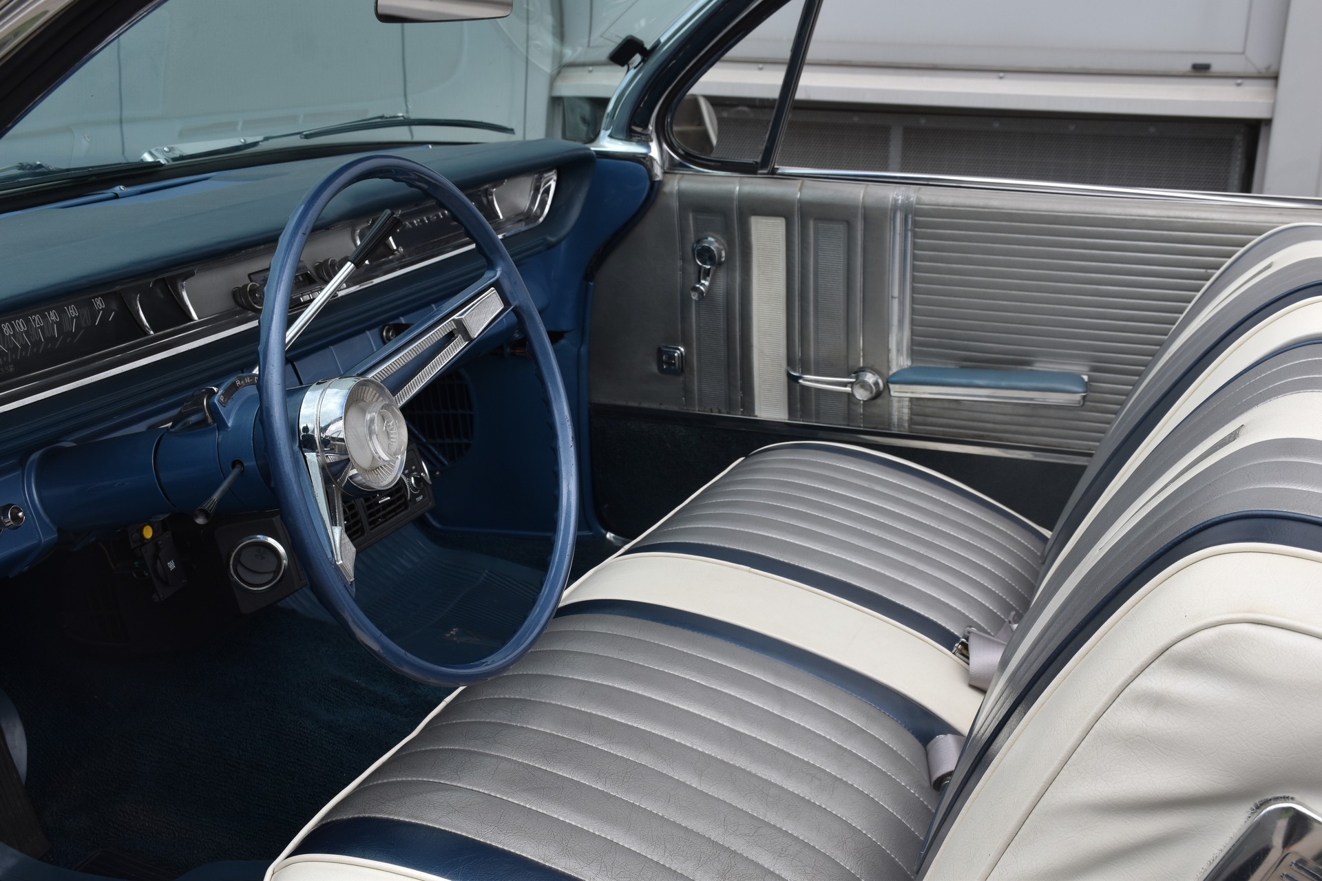 PONTIAC Parisienne Convertible V8 restauriert (5TKM)-image-10