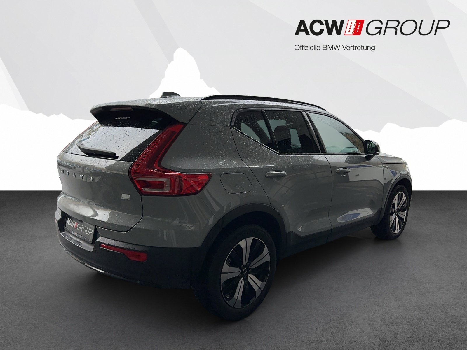 VOLVO XC40 1.5 T4 PiH Plus Dark-image-4