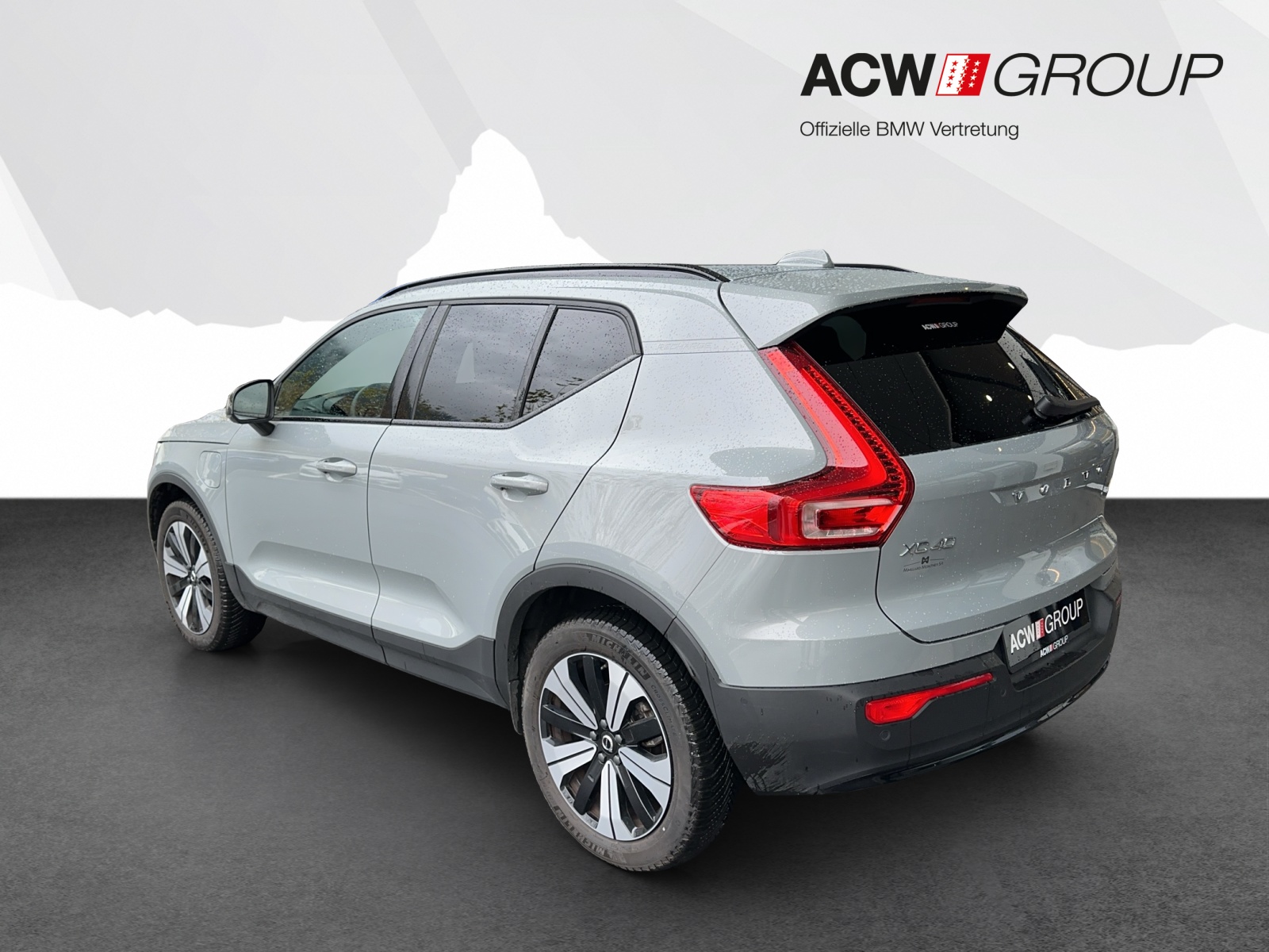 VOLVO XC40 1.5 T4 PiH Plus Dark-image-2