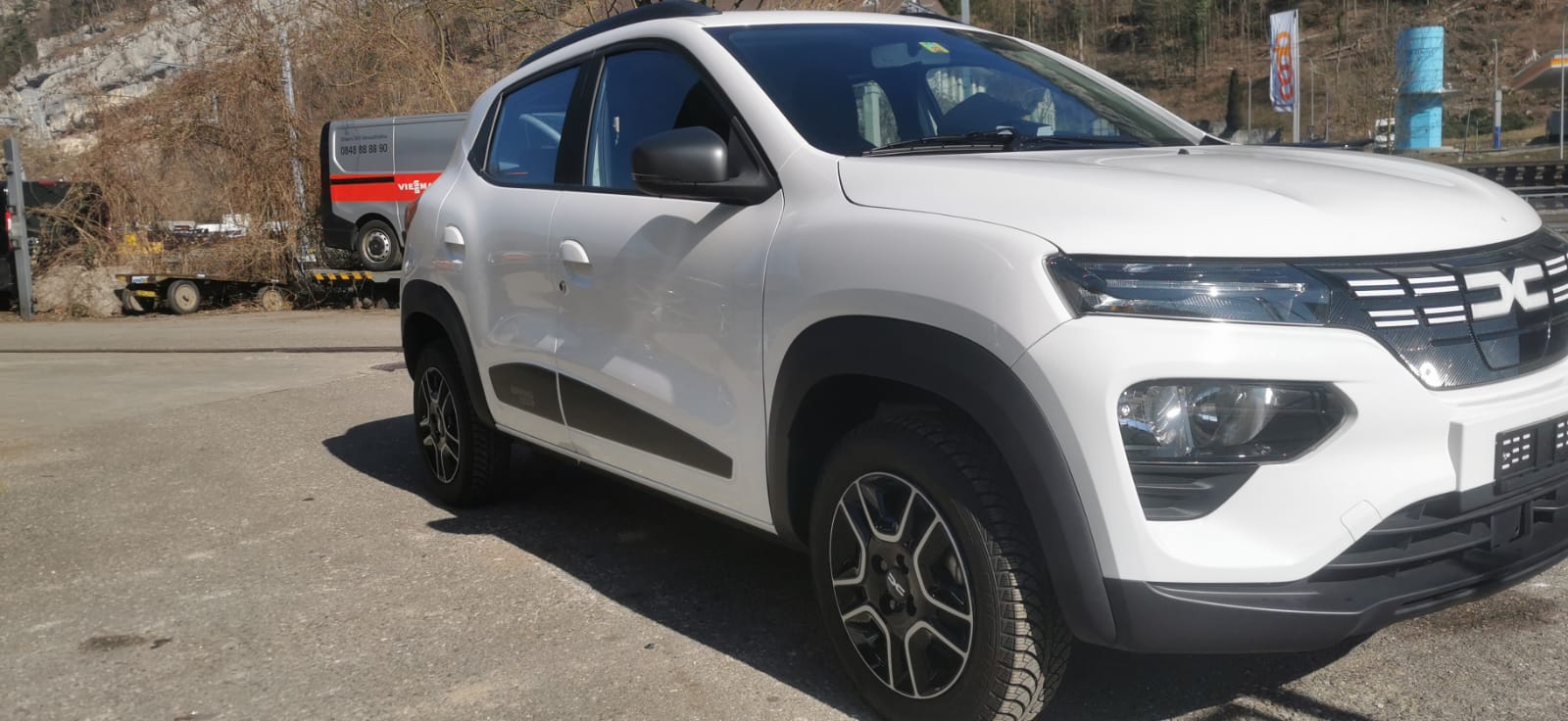 DACIA Spring 27 kWh Expression-image-1