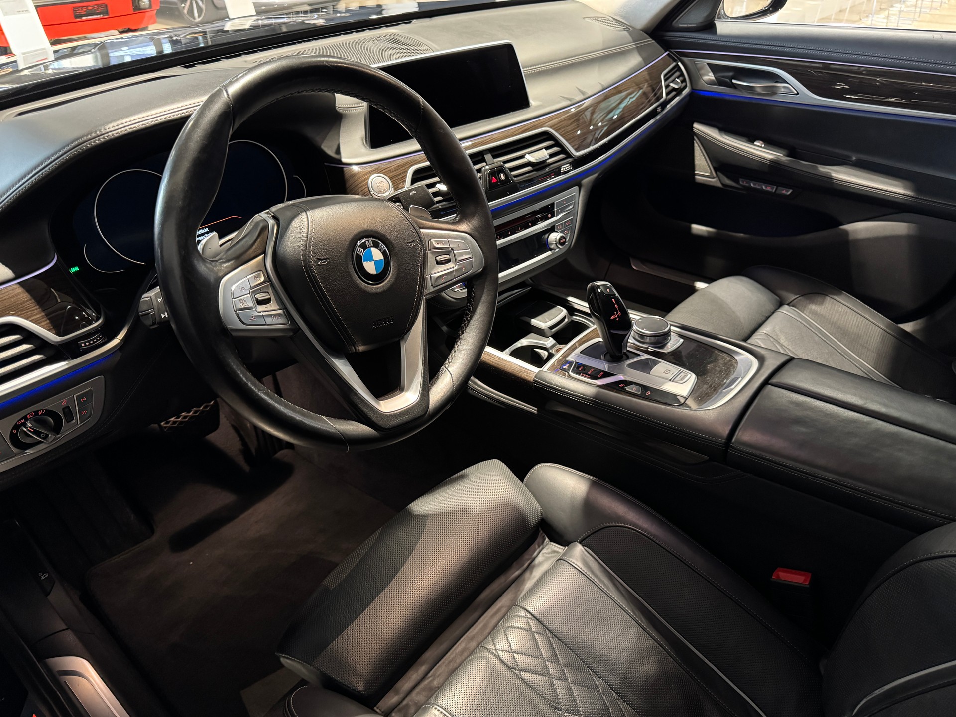 BMW 750Li xDrive 4 Sitzer Langversion-image-10