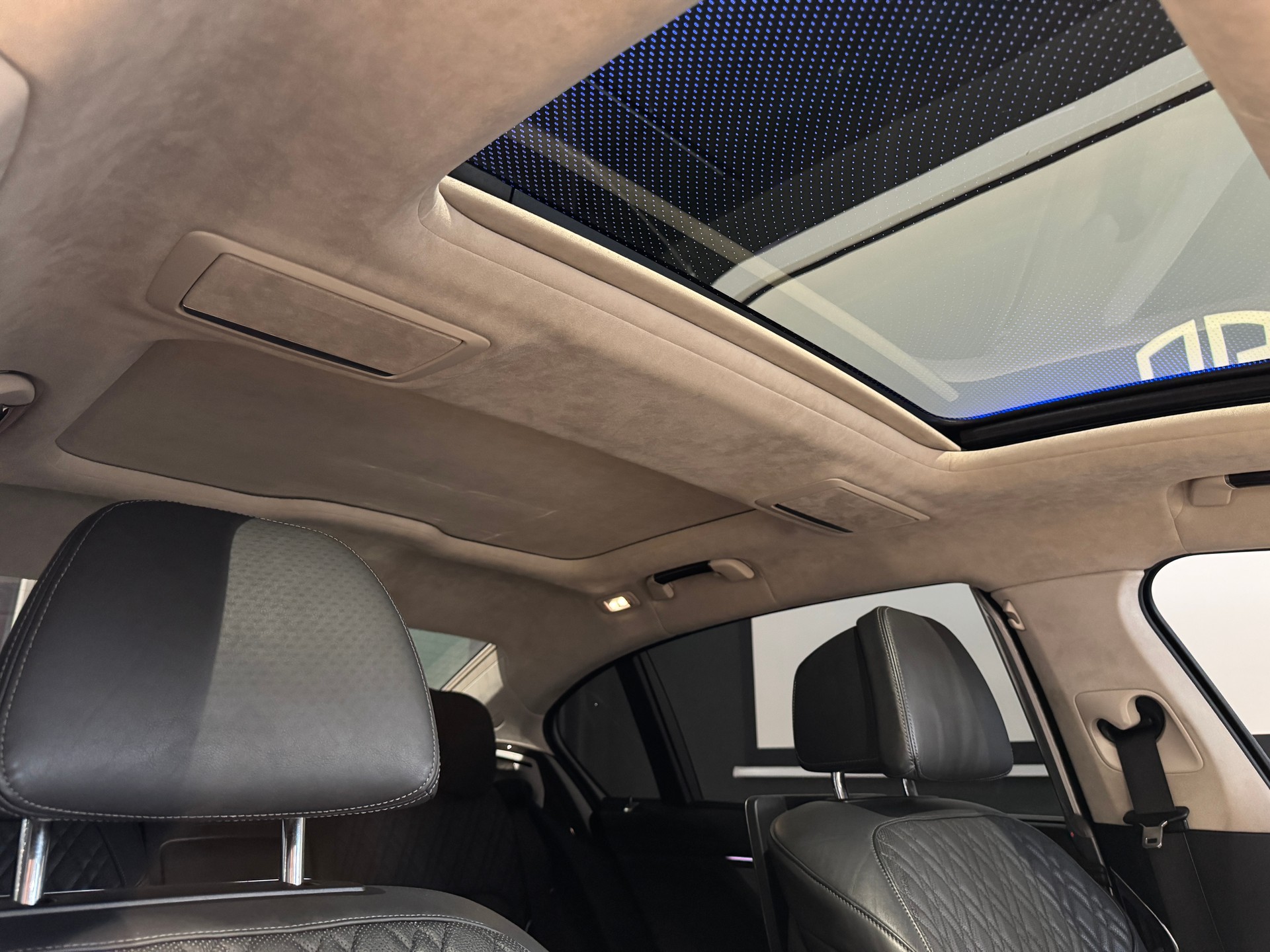 BMW 750Li xDrive 4 Sitzer Langversion-image-20