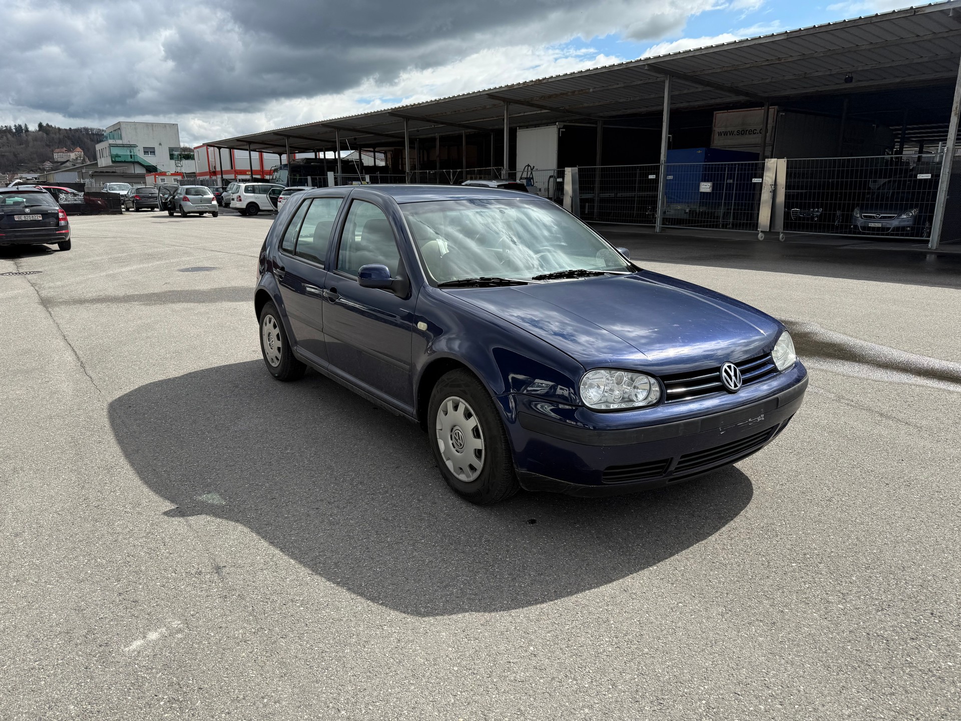 VW Golf 1.6 Trendline-image-1